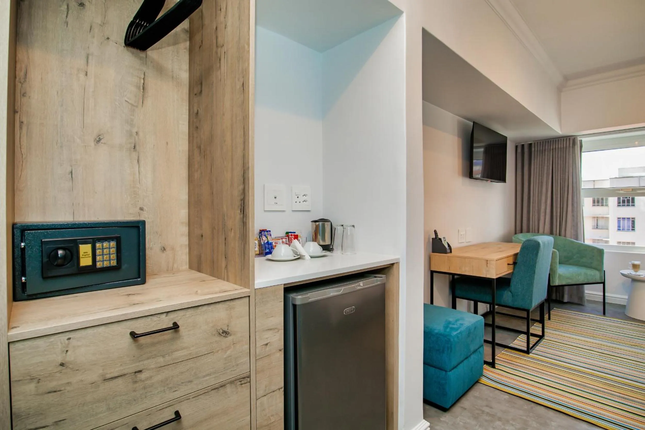 Coffee/tea facilities in 9 On Barrack