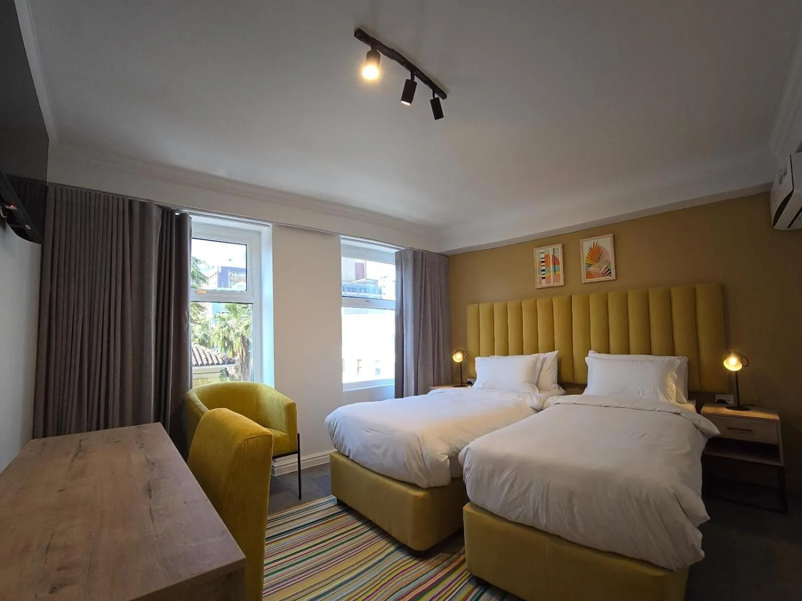 Photo of the whole room, Bed in 9 On Barrack