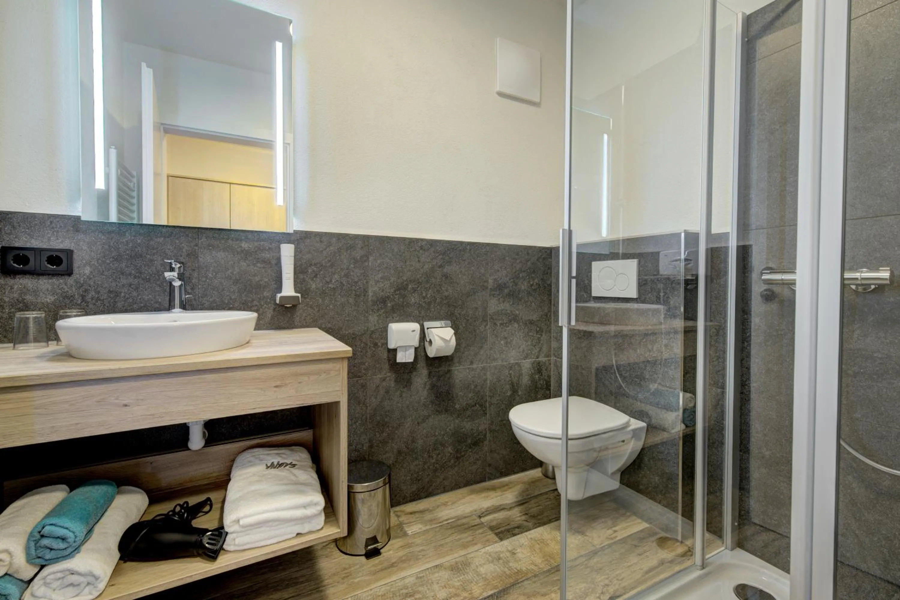 Bathroom in Hotel-Restaurant Bike&Snow Lederer