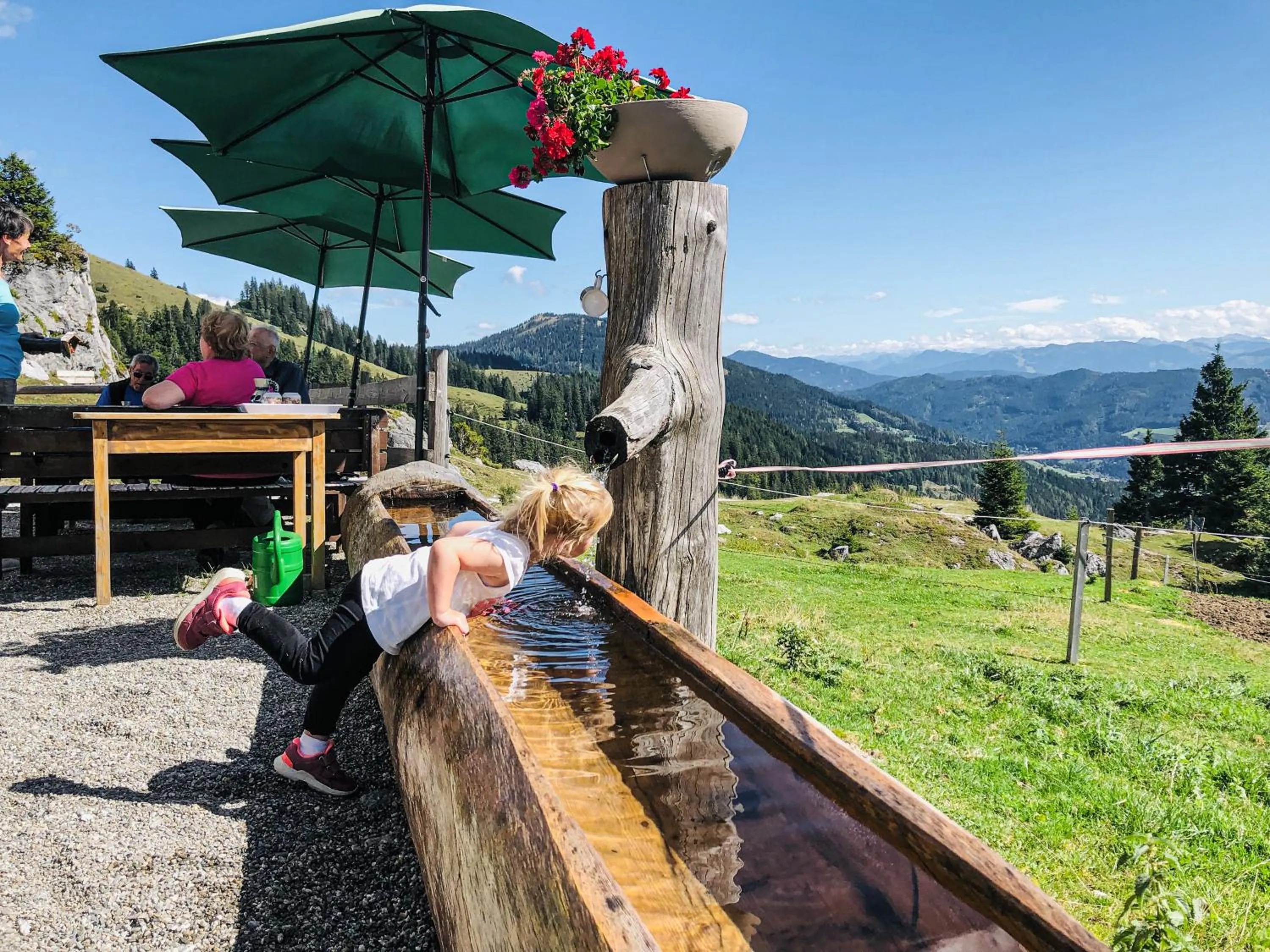 Family in Hotel-Restaurant Bike&Snow Lederer