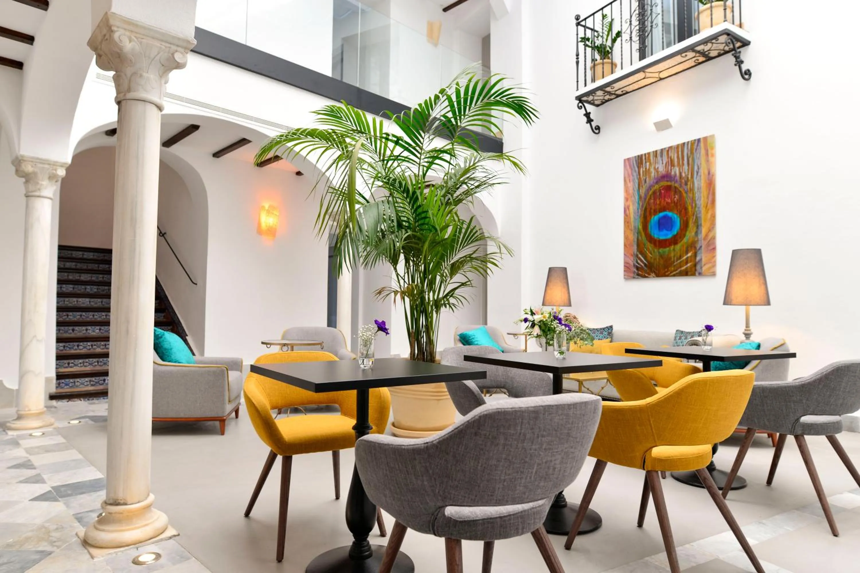 Lounge or bar in Legado Alcazar Hotel