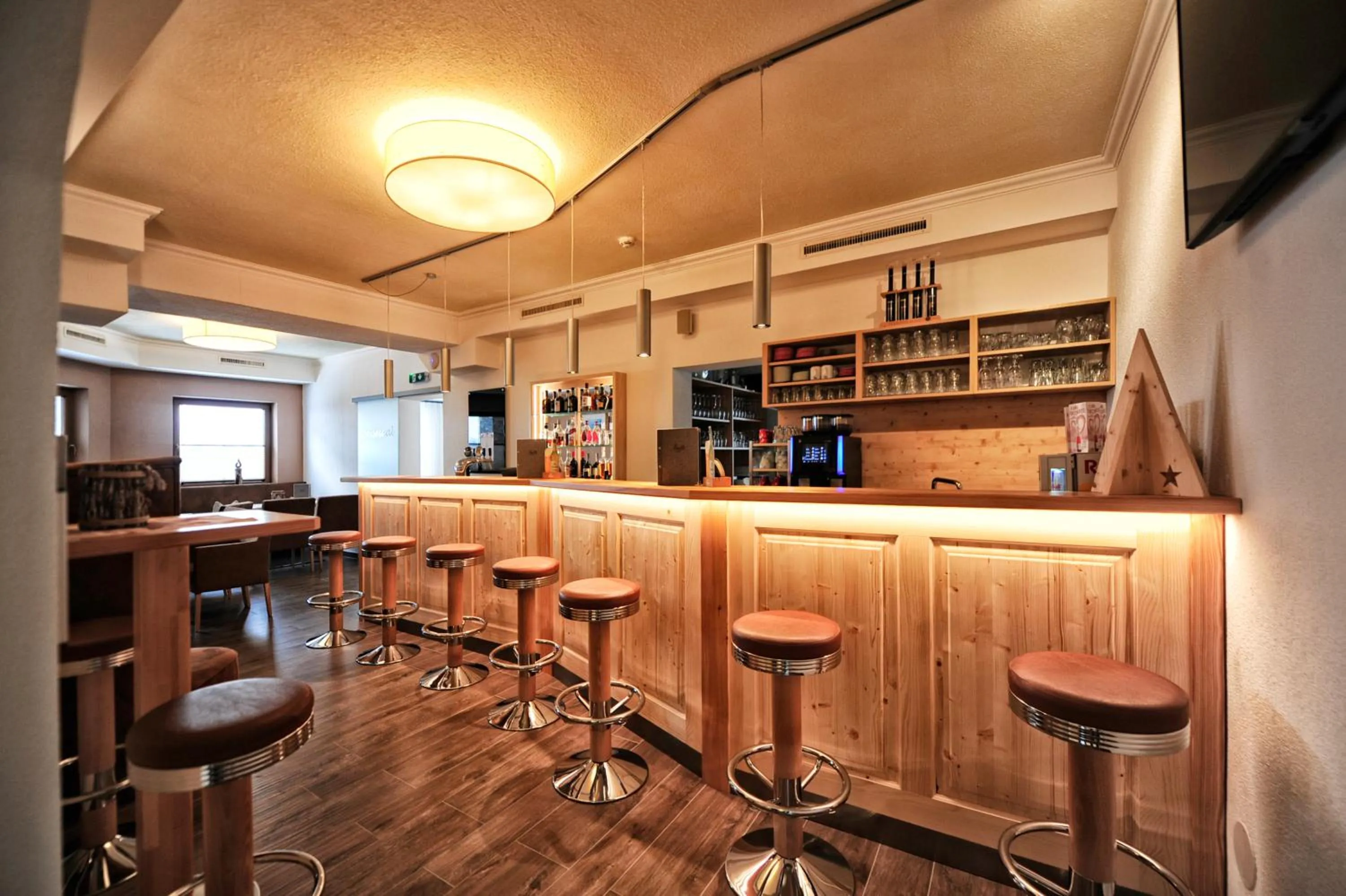 Lounge or bar in Alpen Boutique Hotel Alpetta