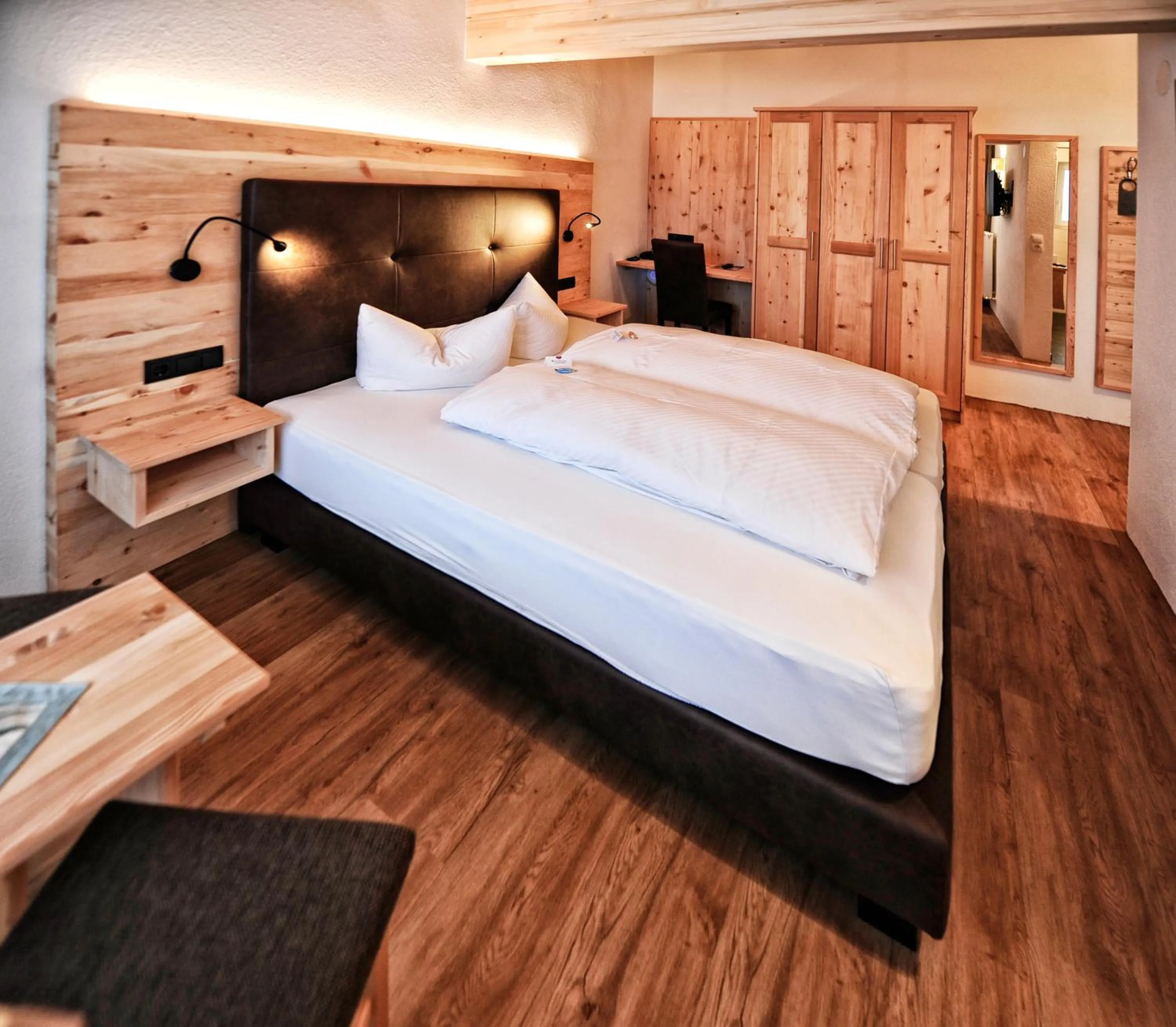 Photo of the whole room, Bed in Alpen Boutique Hotel Alpetta