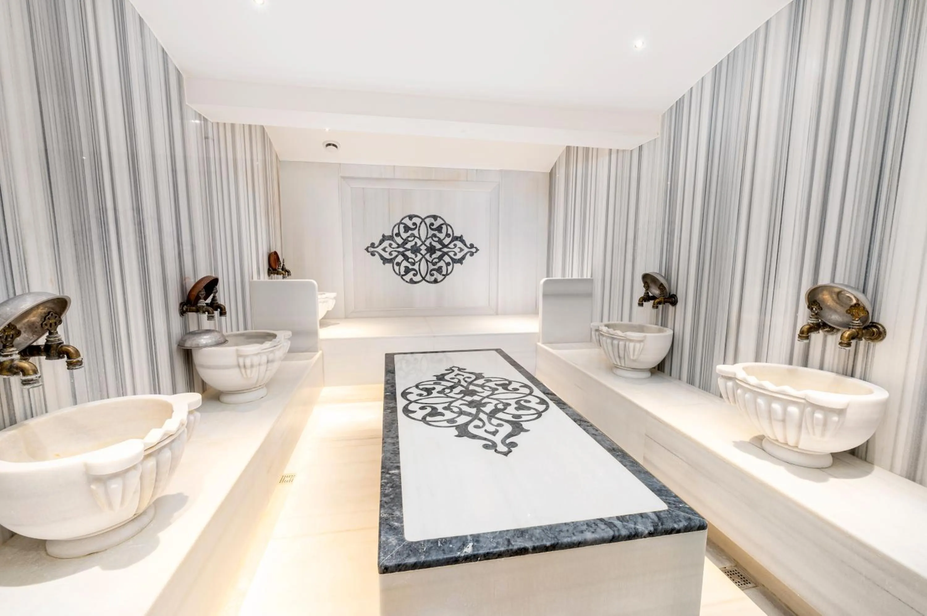 Public Bath, Bed in Elista Hotel & Spa