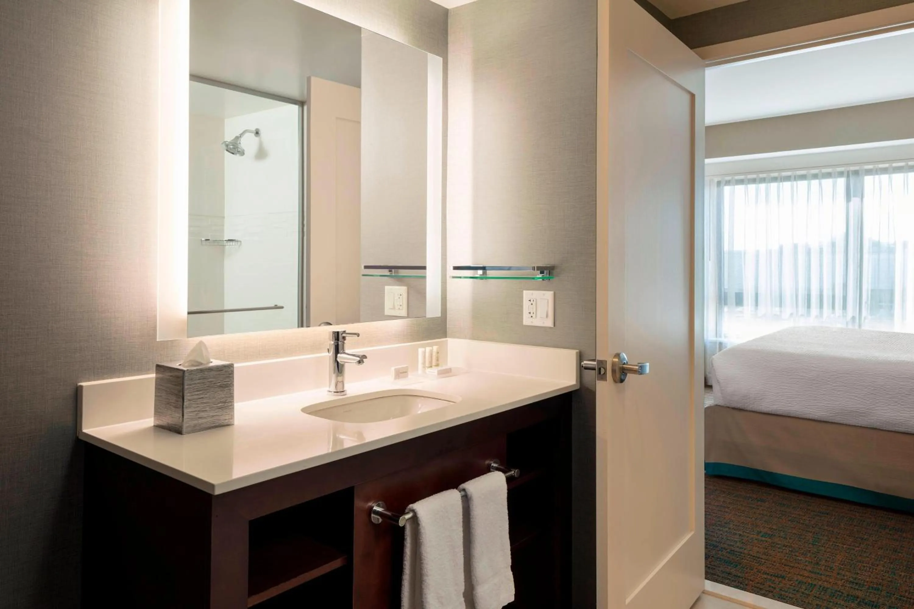 Bathroom, Bed in Residence Inn by Marriott Boston Burlington