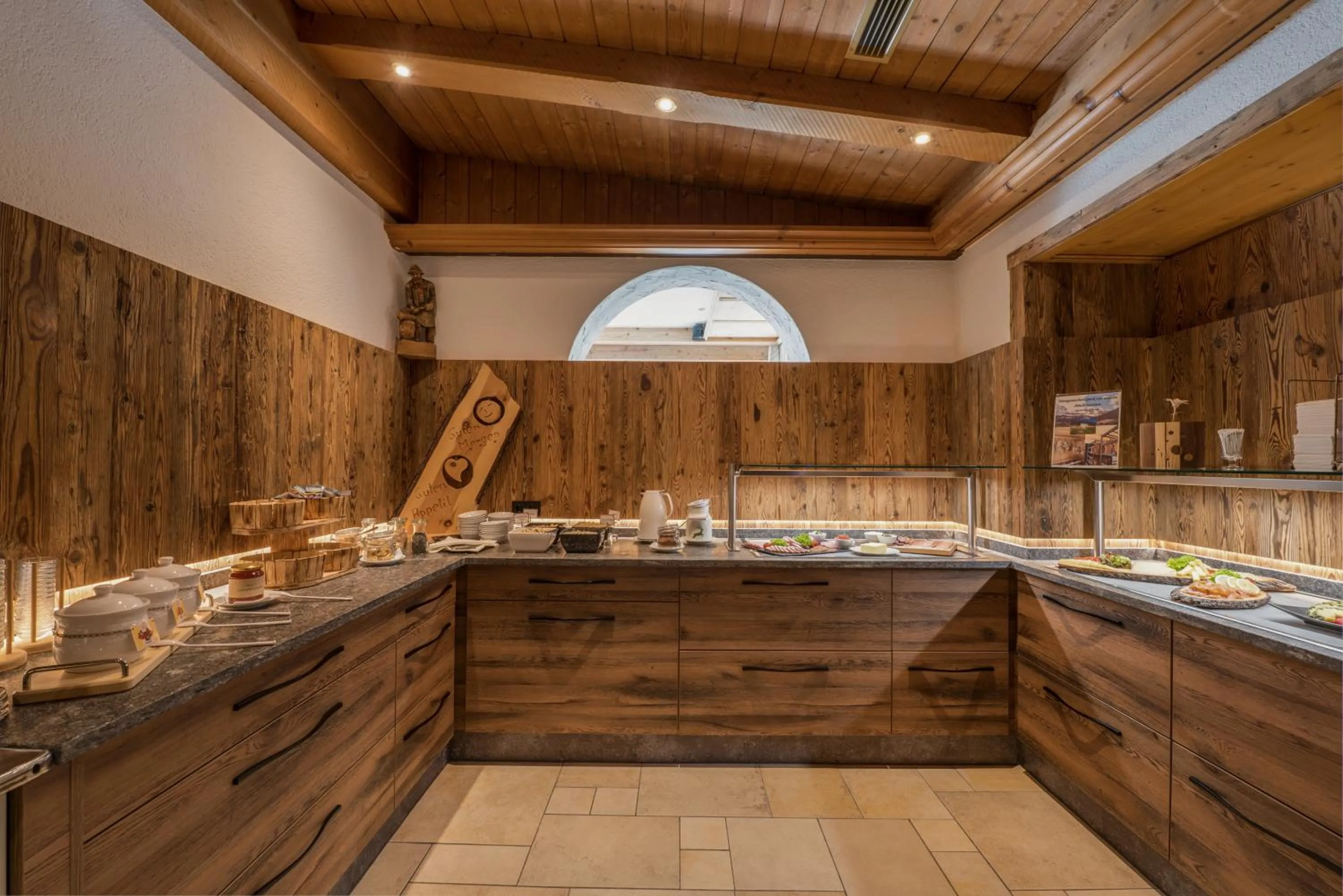 Breakfast in Hotel Höllroah