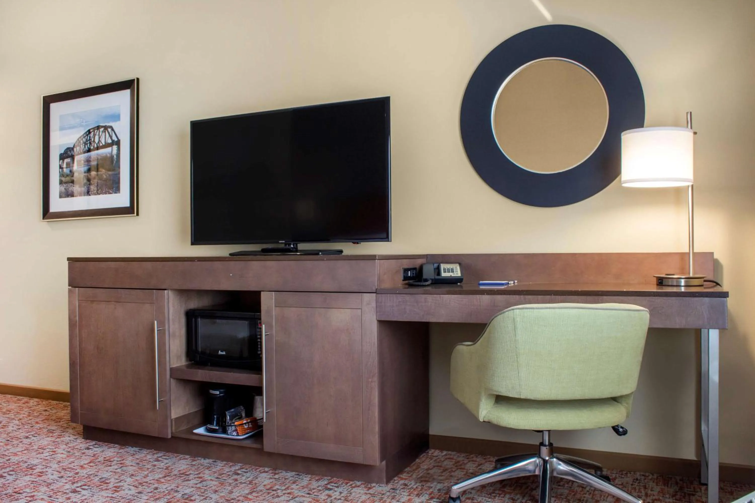 Bedroom in Hampton Inn Parker, AZ