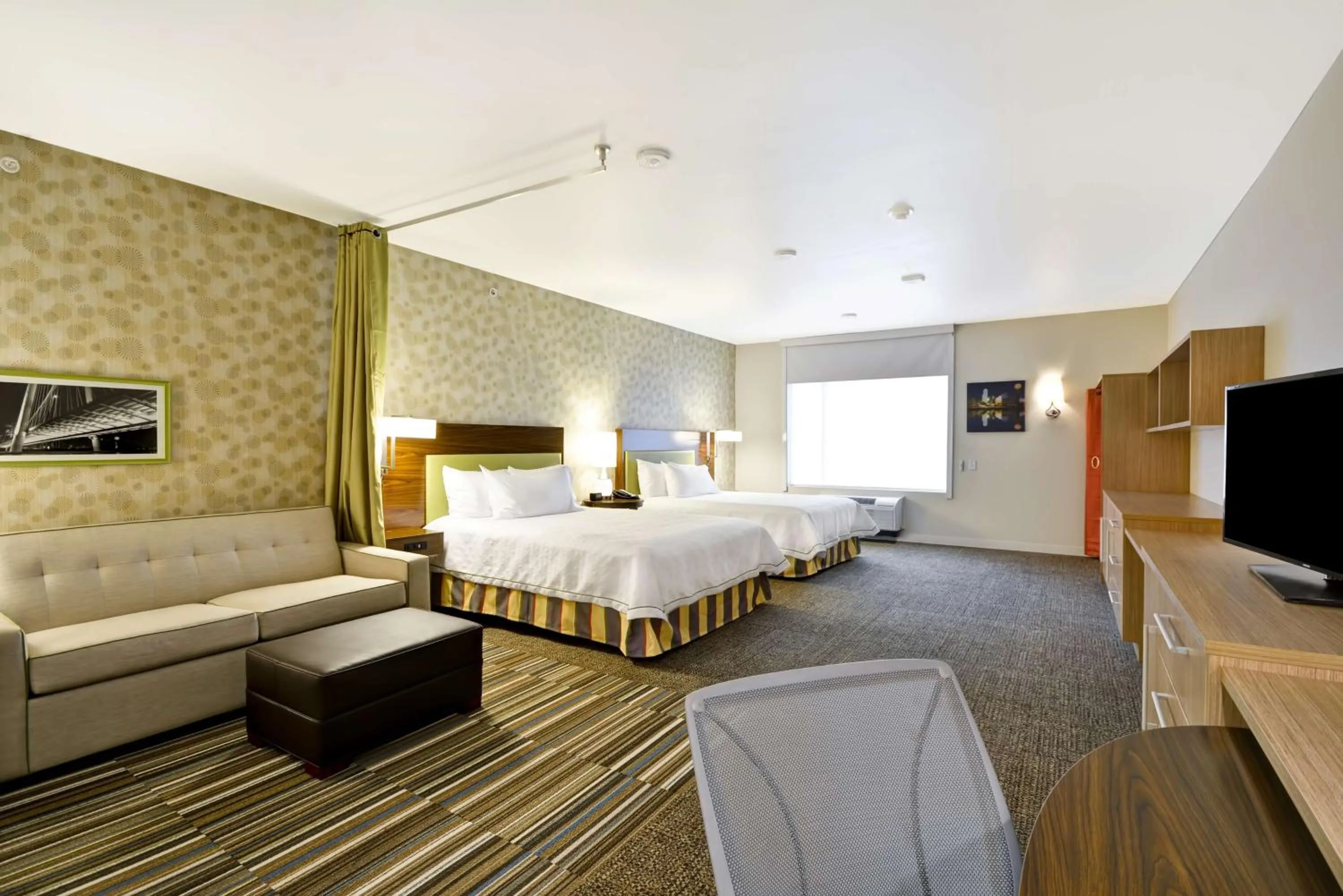 Bedroom, Bed in Home2 Suites by Hilton Dallas Downtown at Baylor Scott & White