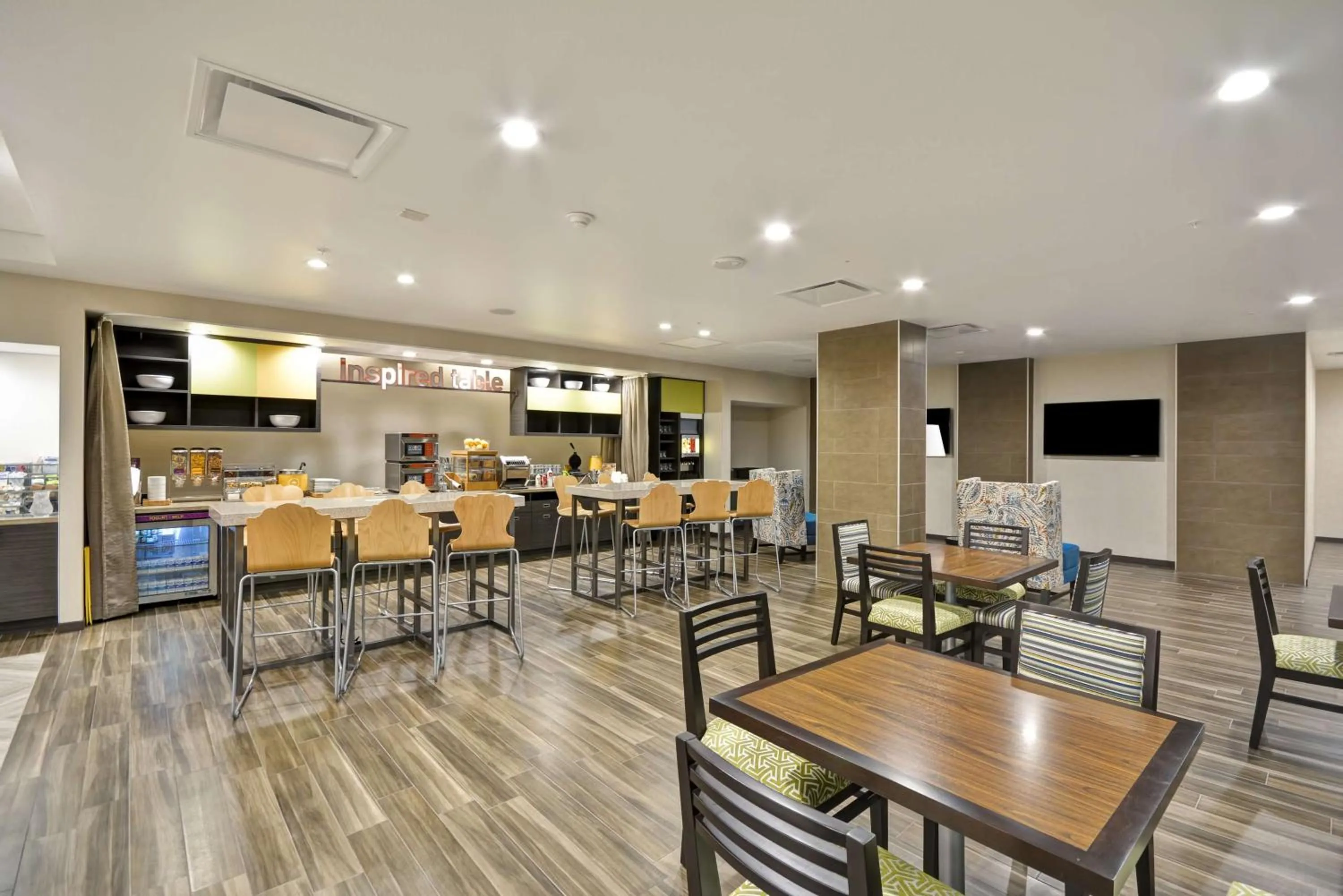 Breakfast in Home2 Suites by Hilton Dallas Downtown at Baylor Scott & White