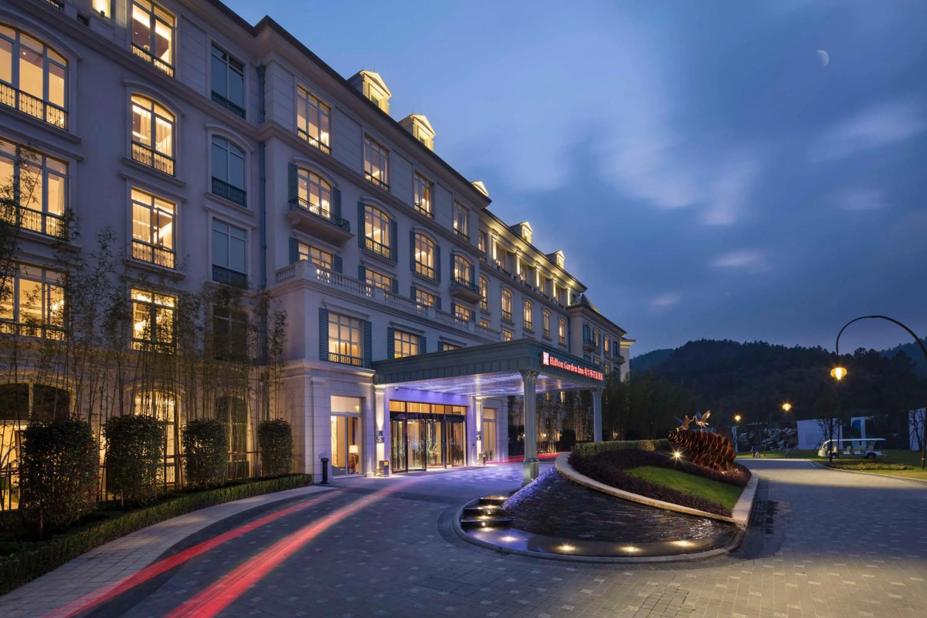 Property building in Hilton Garden Inn Hangzhou Lu'Niao