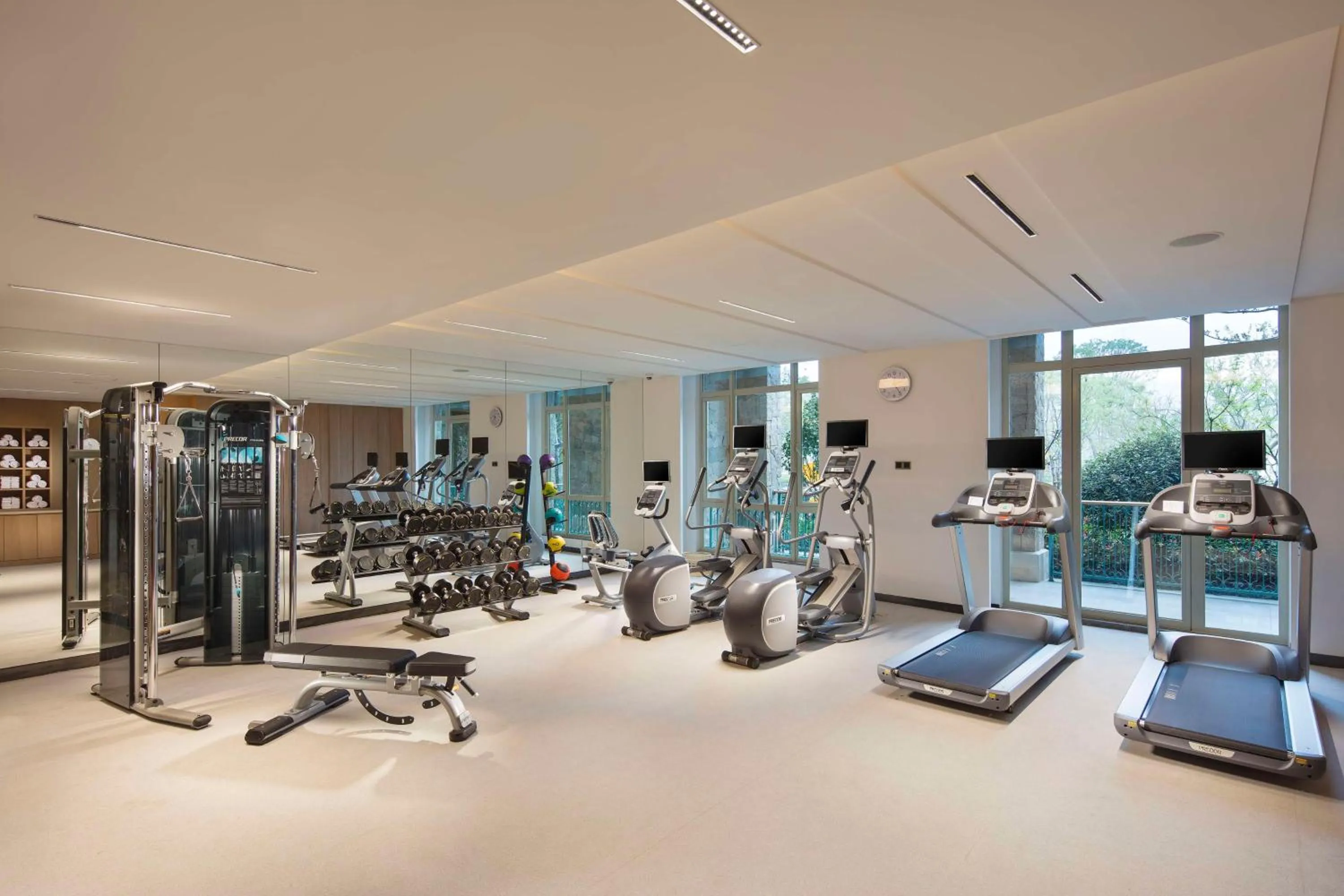 Fitness centre/facilities in Hilton Garden Inn Hangzhou Lu'Niao