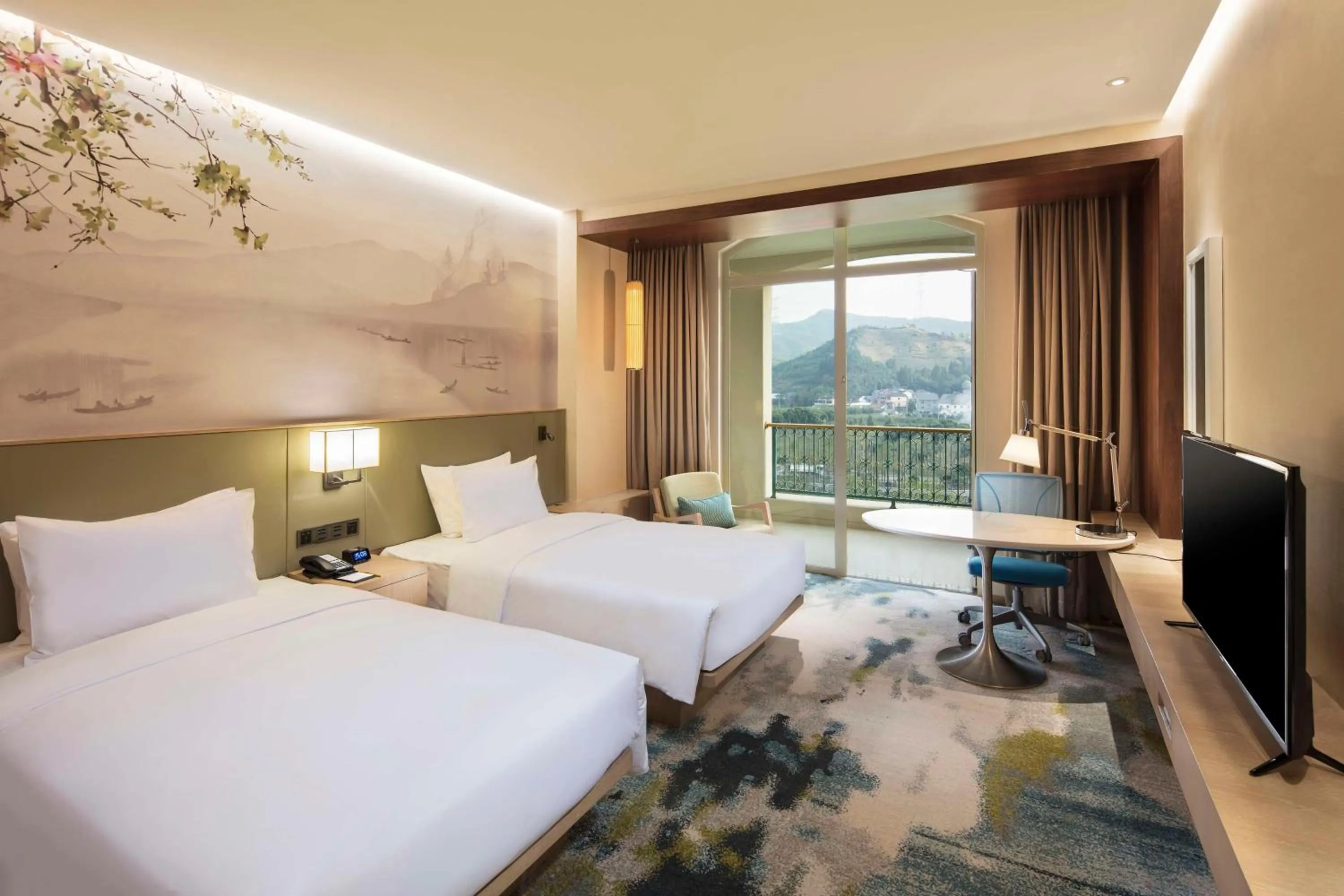 Bedroom, Bed in Hilton Garden Inn Hangzhou Lu'Niao