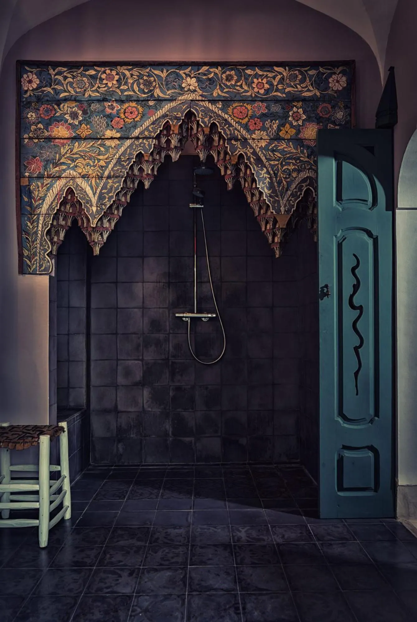 Shower in Riad Kbour & Chou