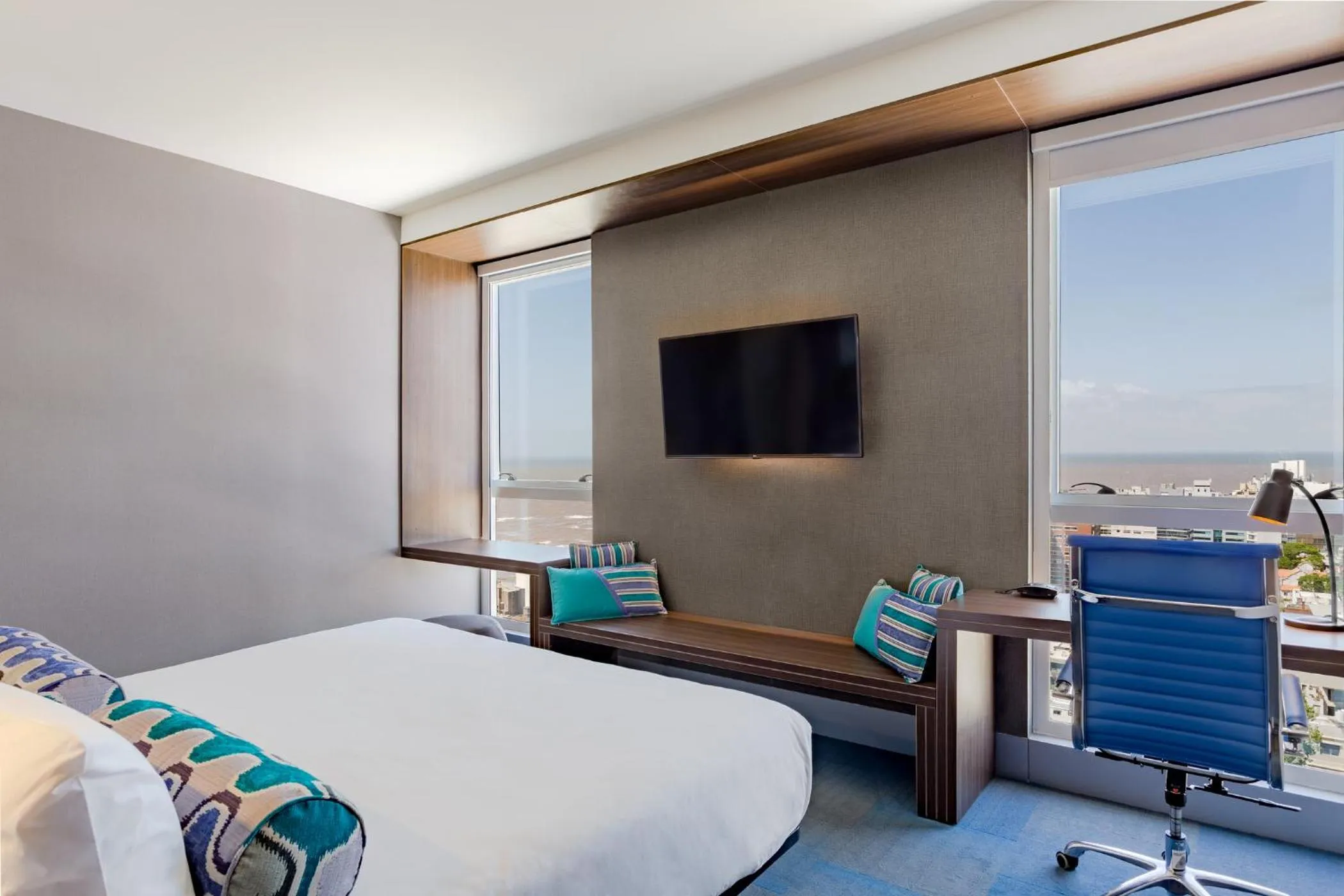 Bedroom, Bed in Aloft Montevideo Hotel - Marriott International