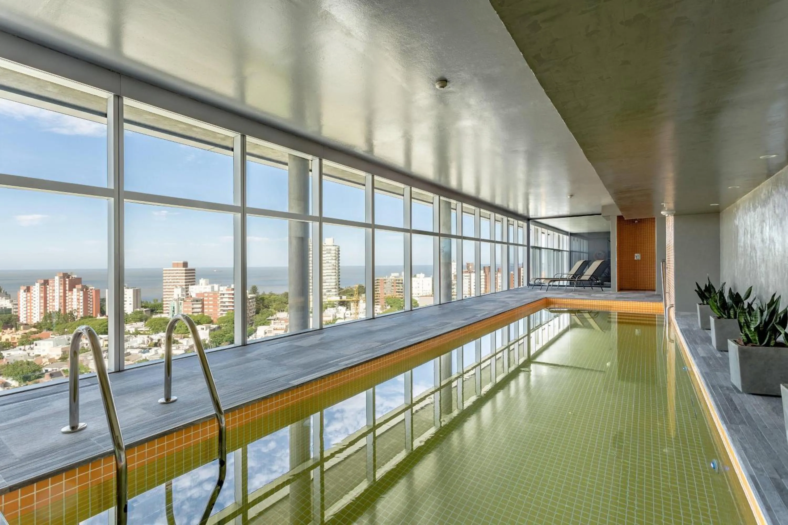 Fitness centre/facilities in Aloft Montevideo Hotel - Marriott International