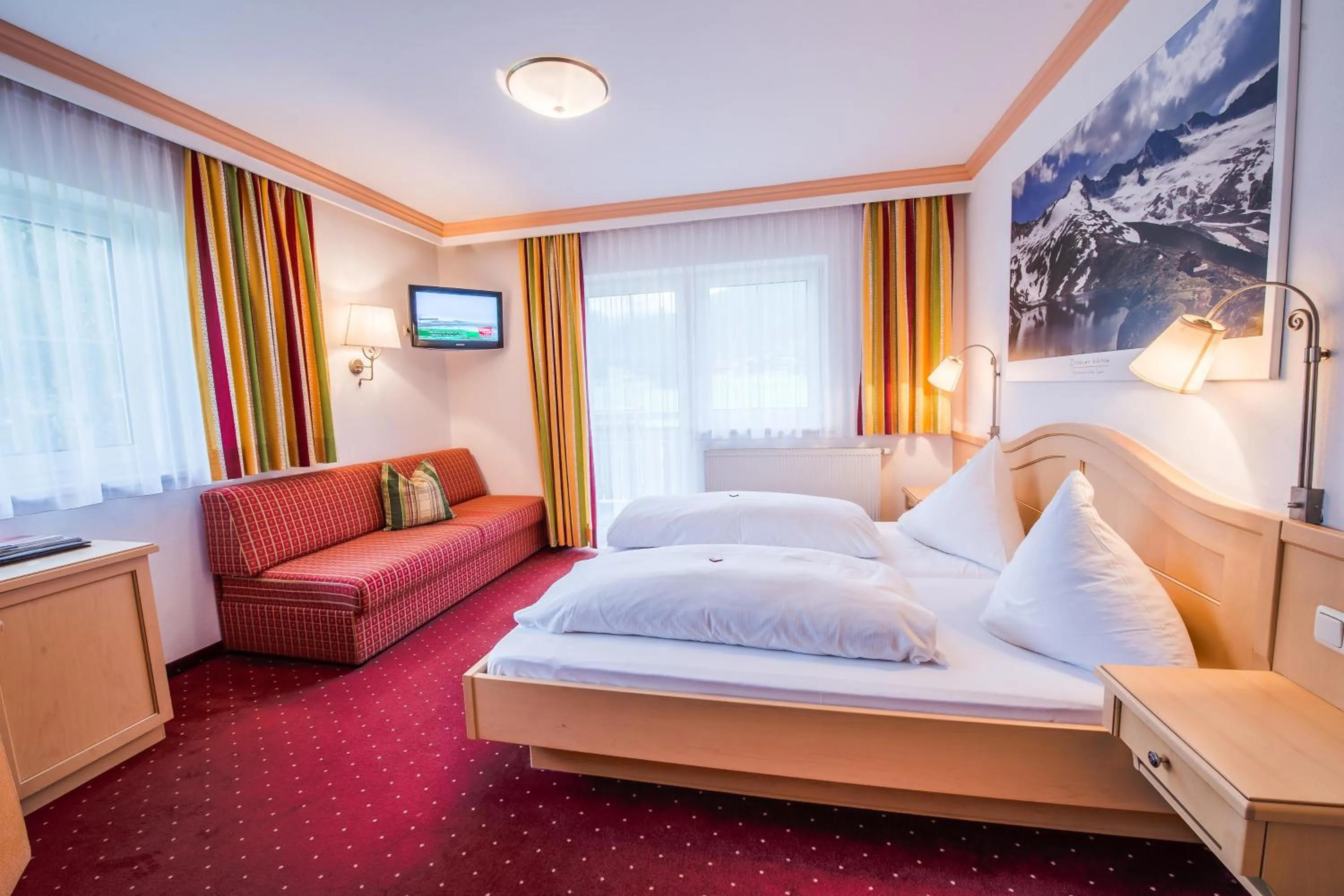 Photo of the whole room, Bed in Hotel Grundlhof