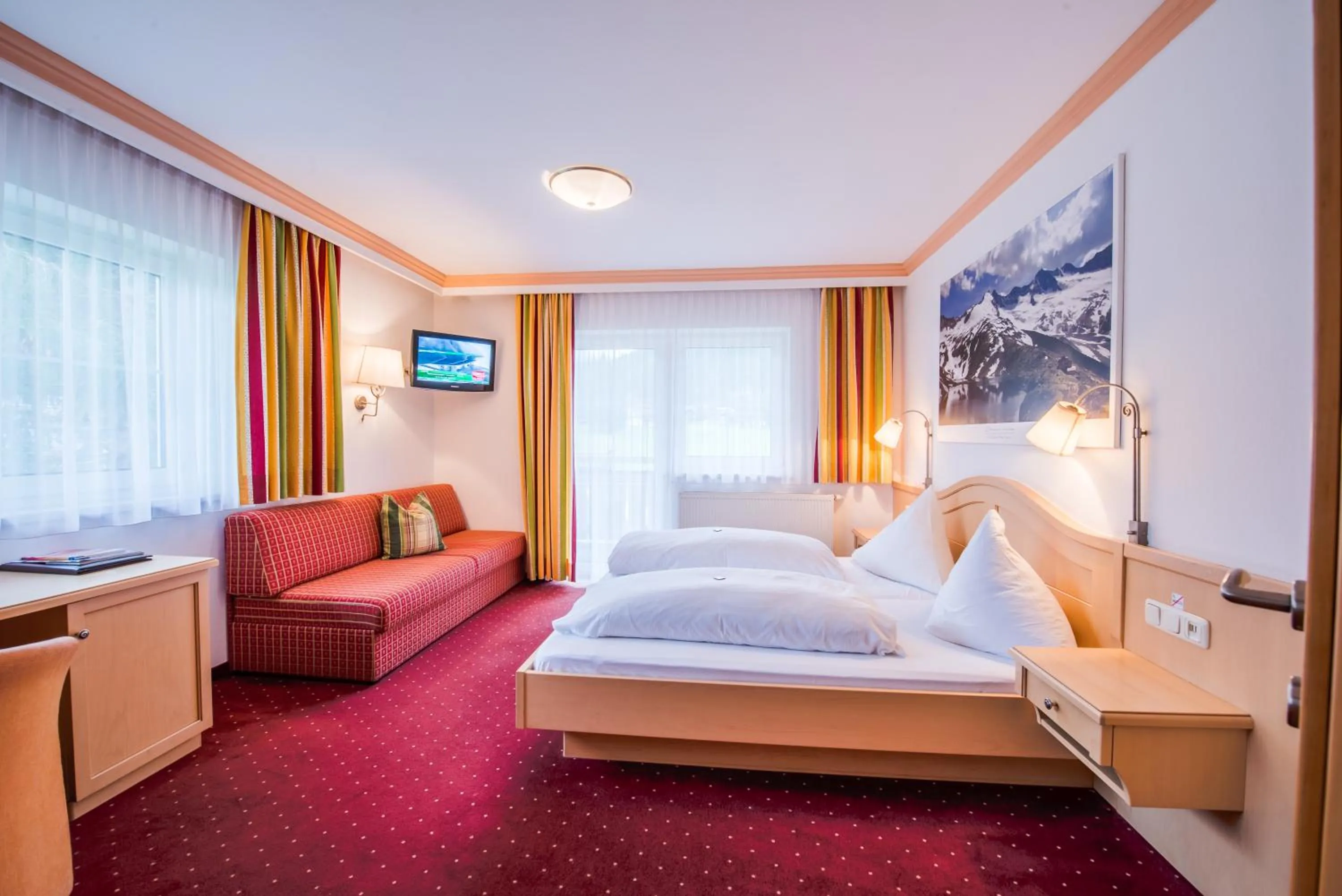 Photo of the whole room, Bed in Hotel Grundlhof