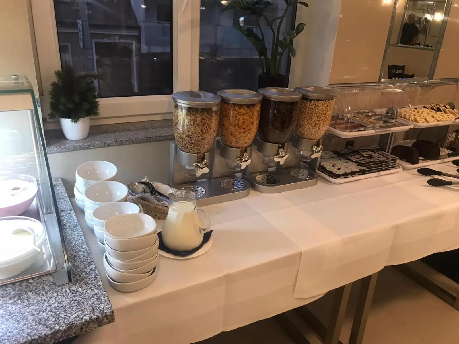 Hotel Donaustadt Kagran - at Metro U1