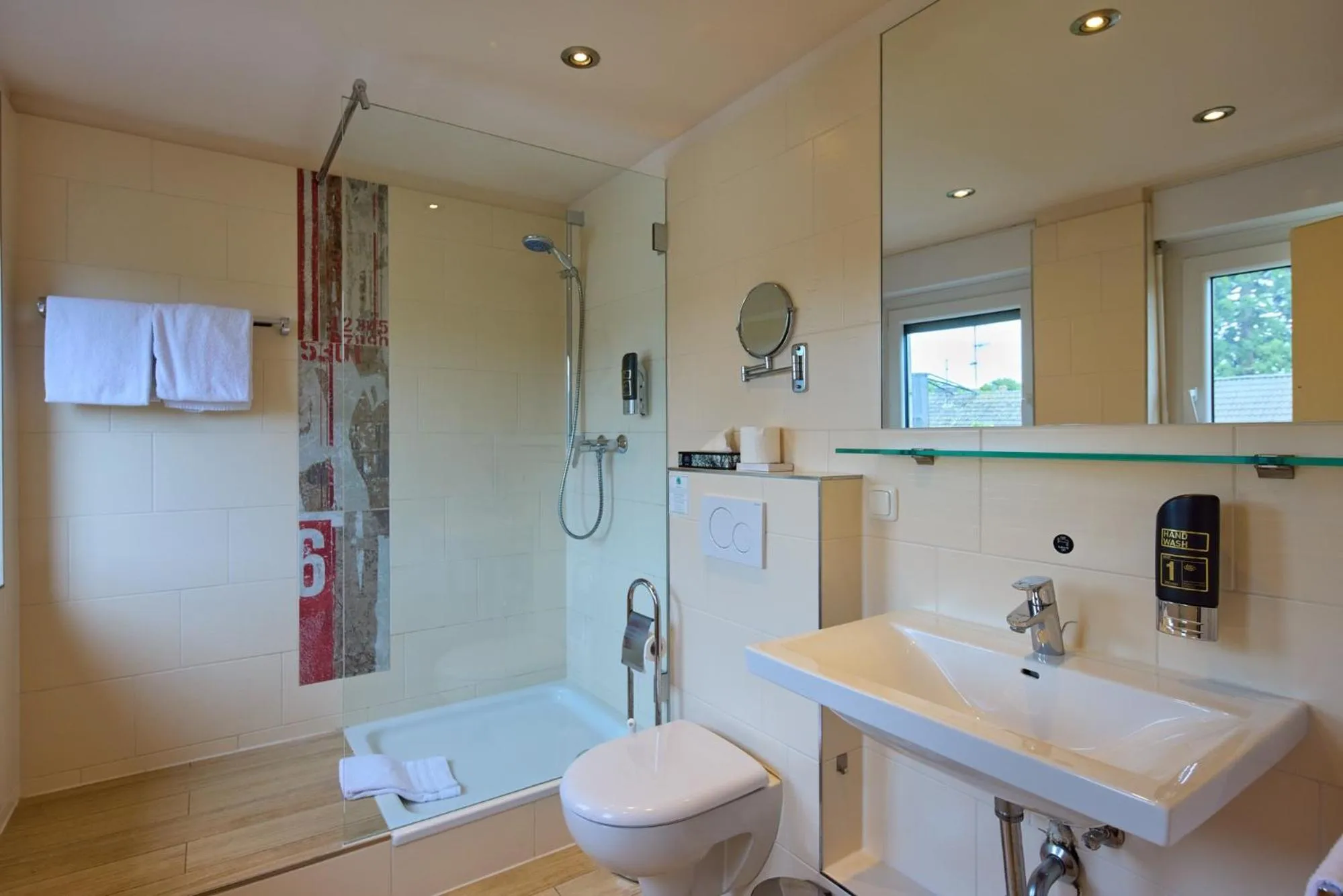 Bathroom in TRIP INN PostHotel Düren