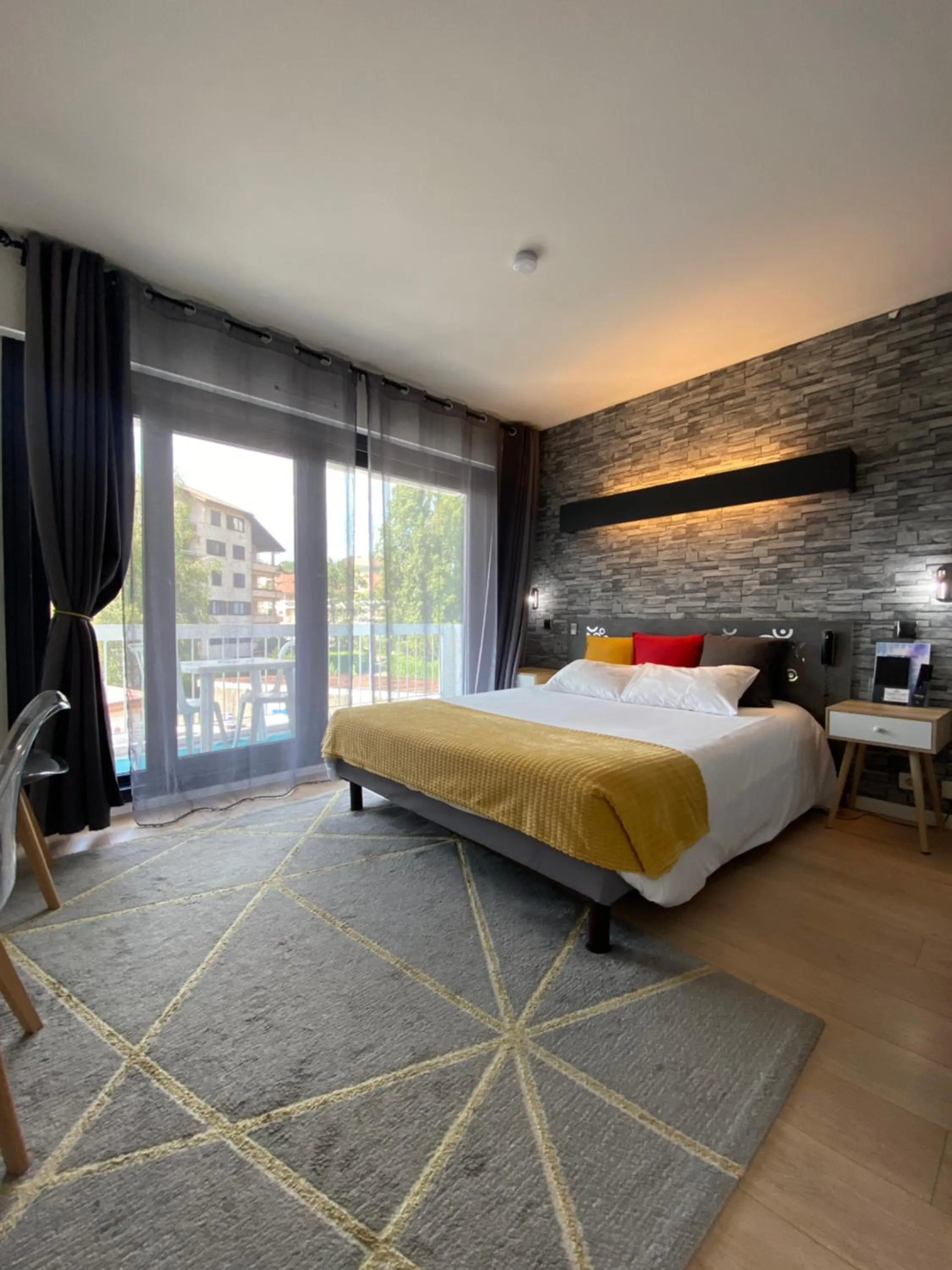 Bed in Savoie Hotel aux portes de Genève