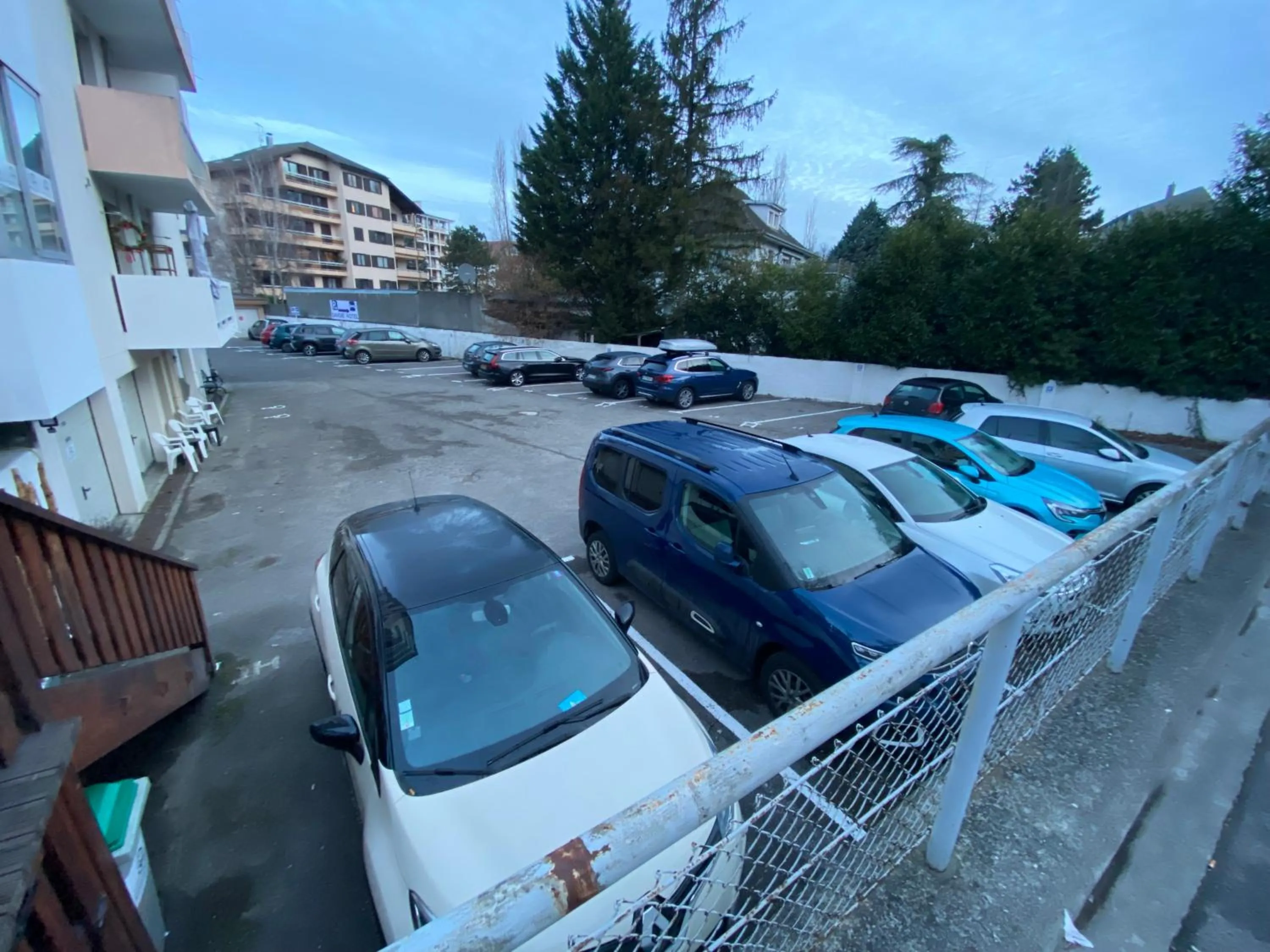 Parking in Savoie Hotel aux portes de Genève