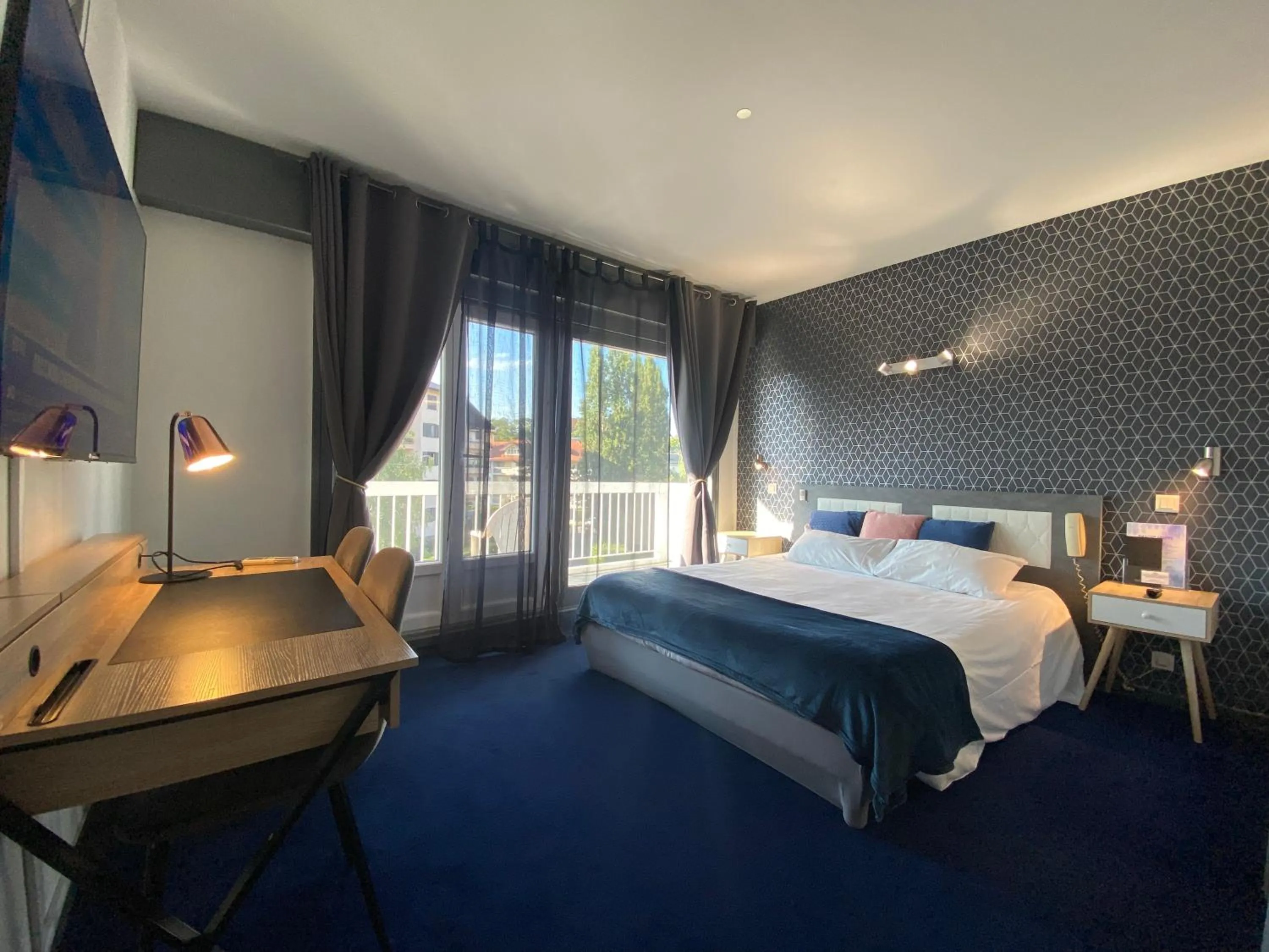 Bed in Savoie Hotel aux portes de Genève