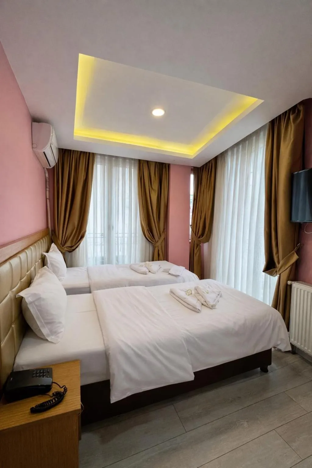 Bed in Gulhane Corner Hotel