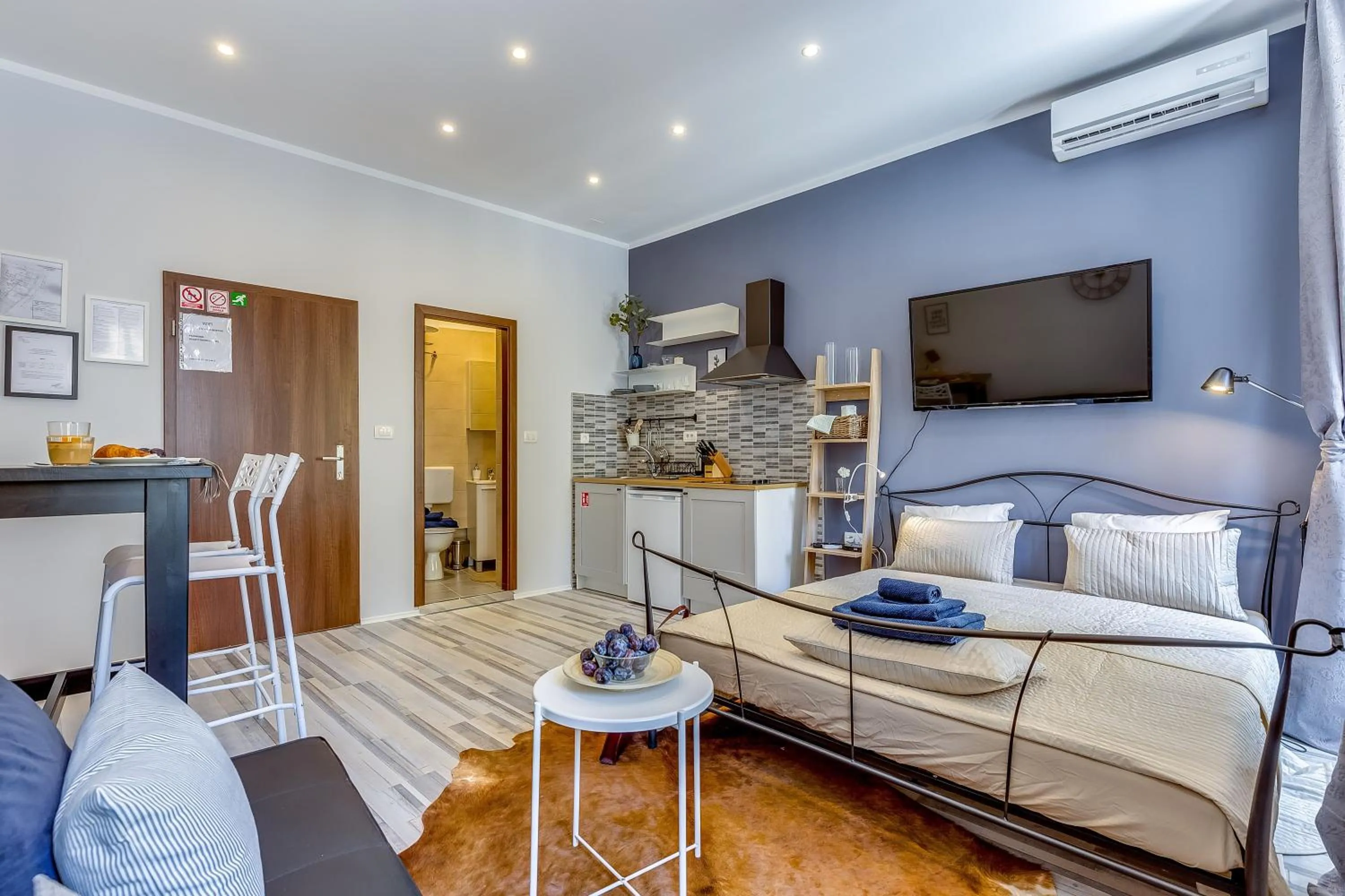 TV and multimedia in Main Square studios