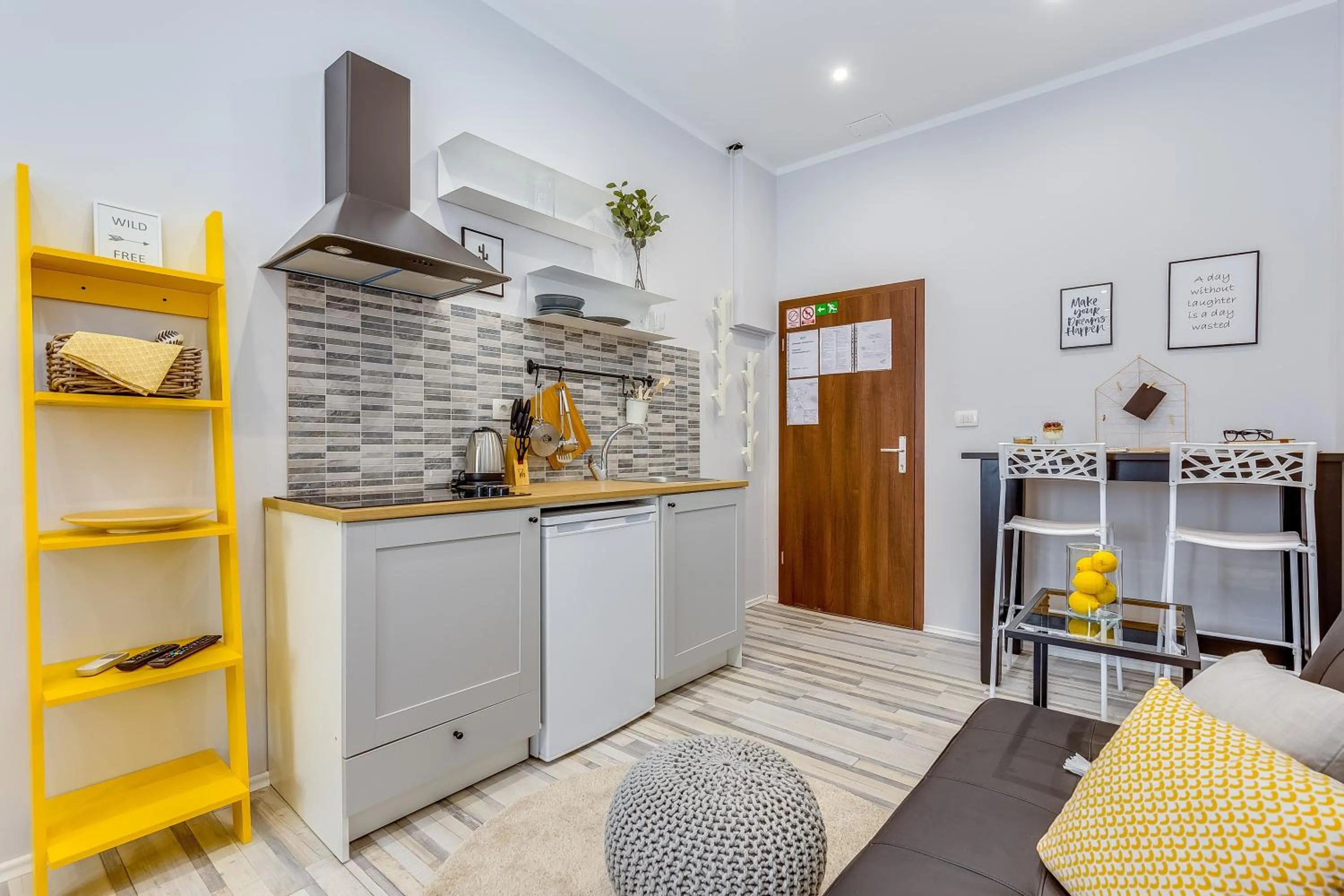 Kitchen or kitchenette in Main Square studios