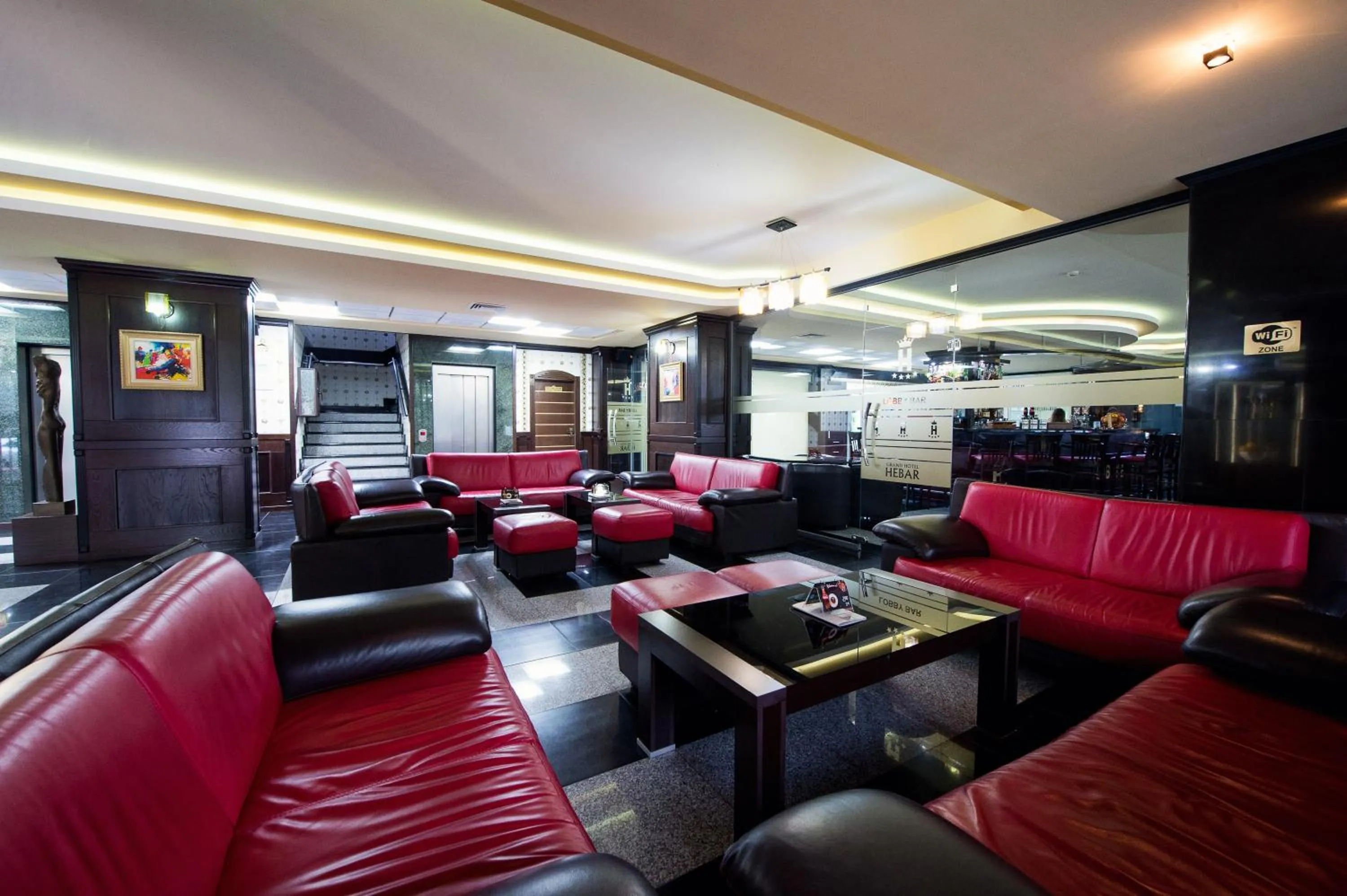 Lobby or reception in Grand Hotel Hebar