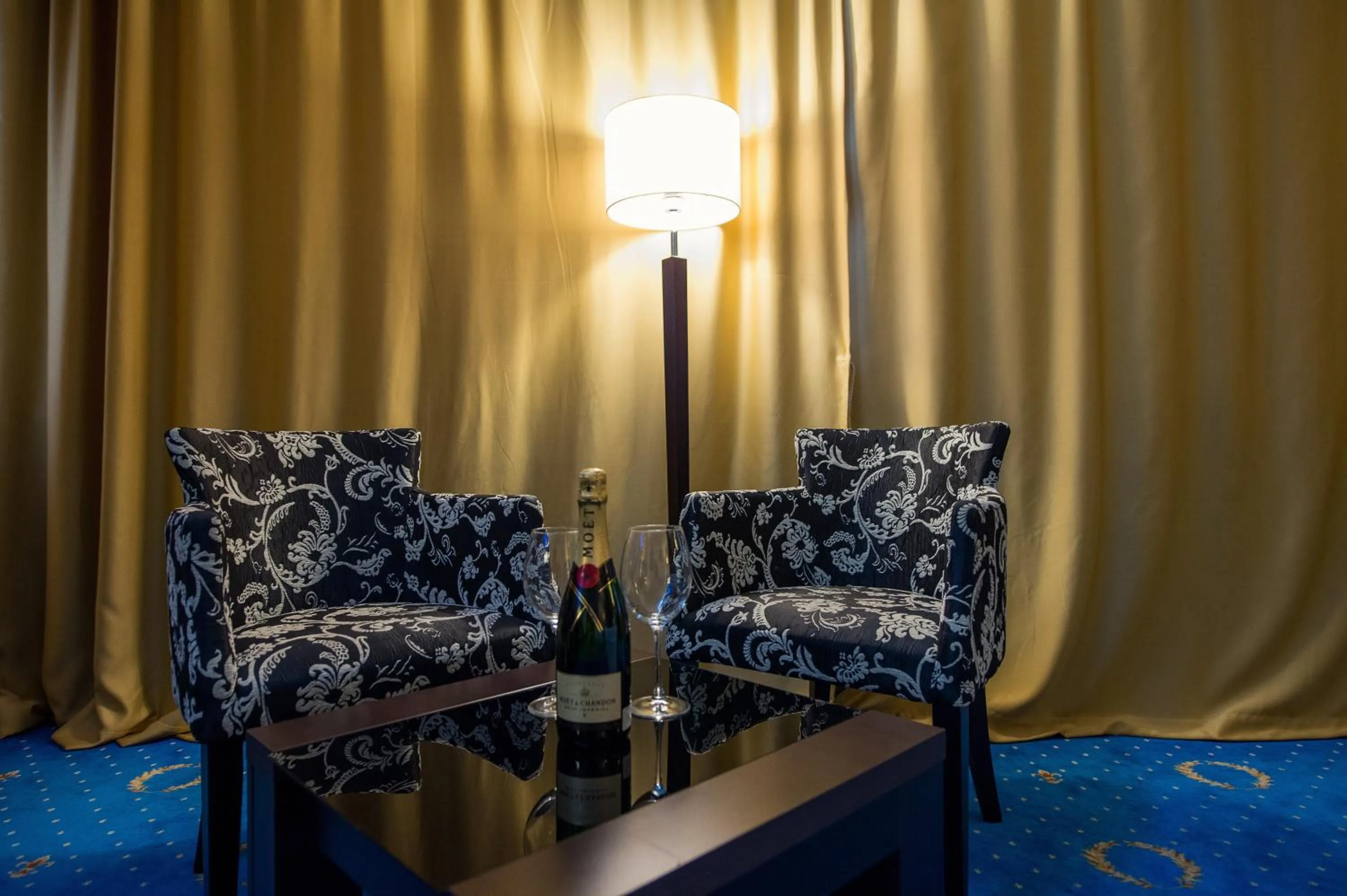 Seating area in Grand Hotel Hebar