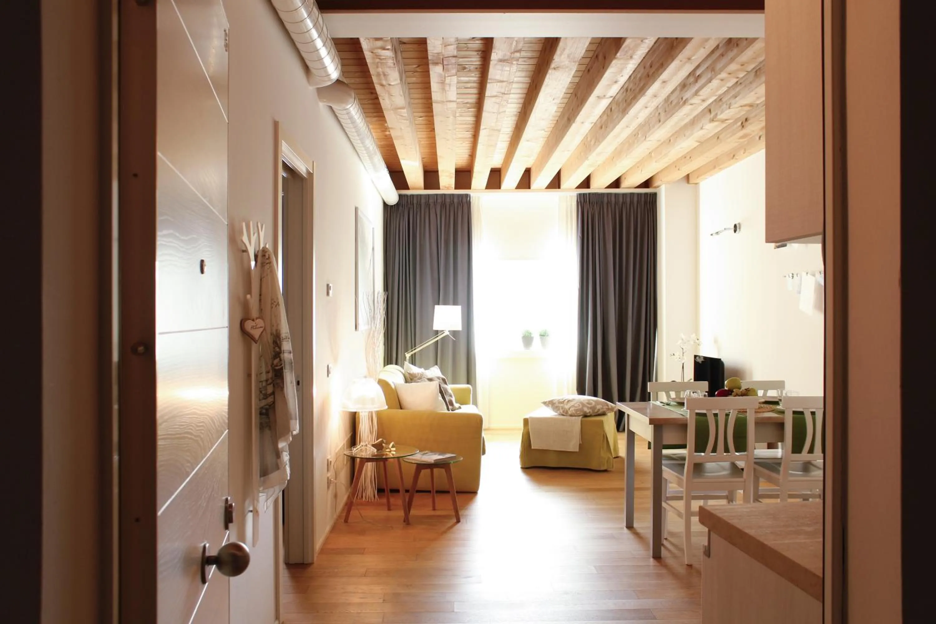 Dining area, Bed in Centrale Mazzoni 15