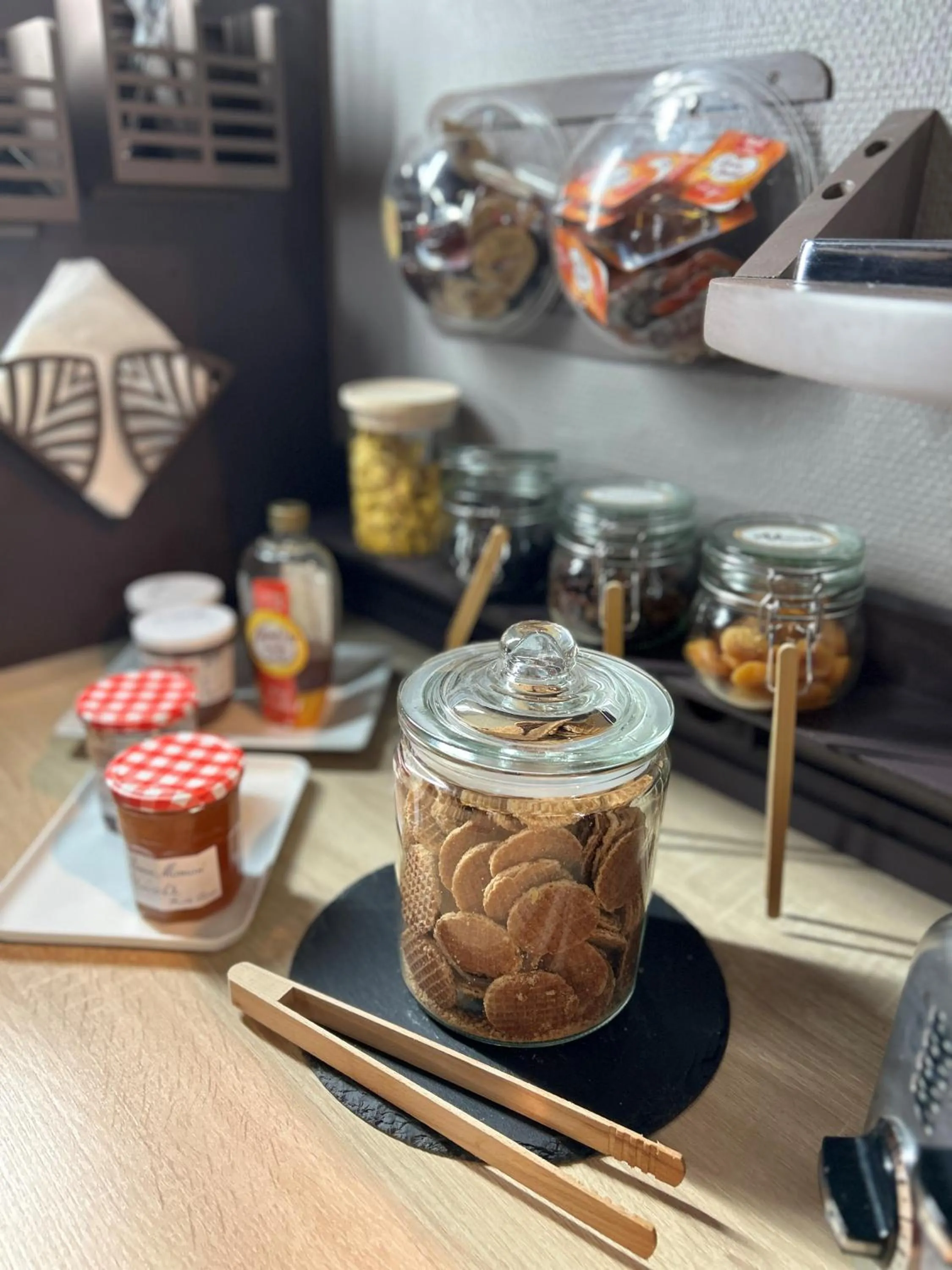 Breakfast in Hotel Wood Inn Bordeaux Aéroport