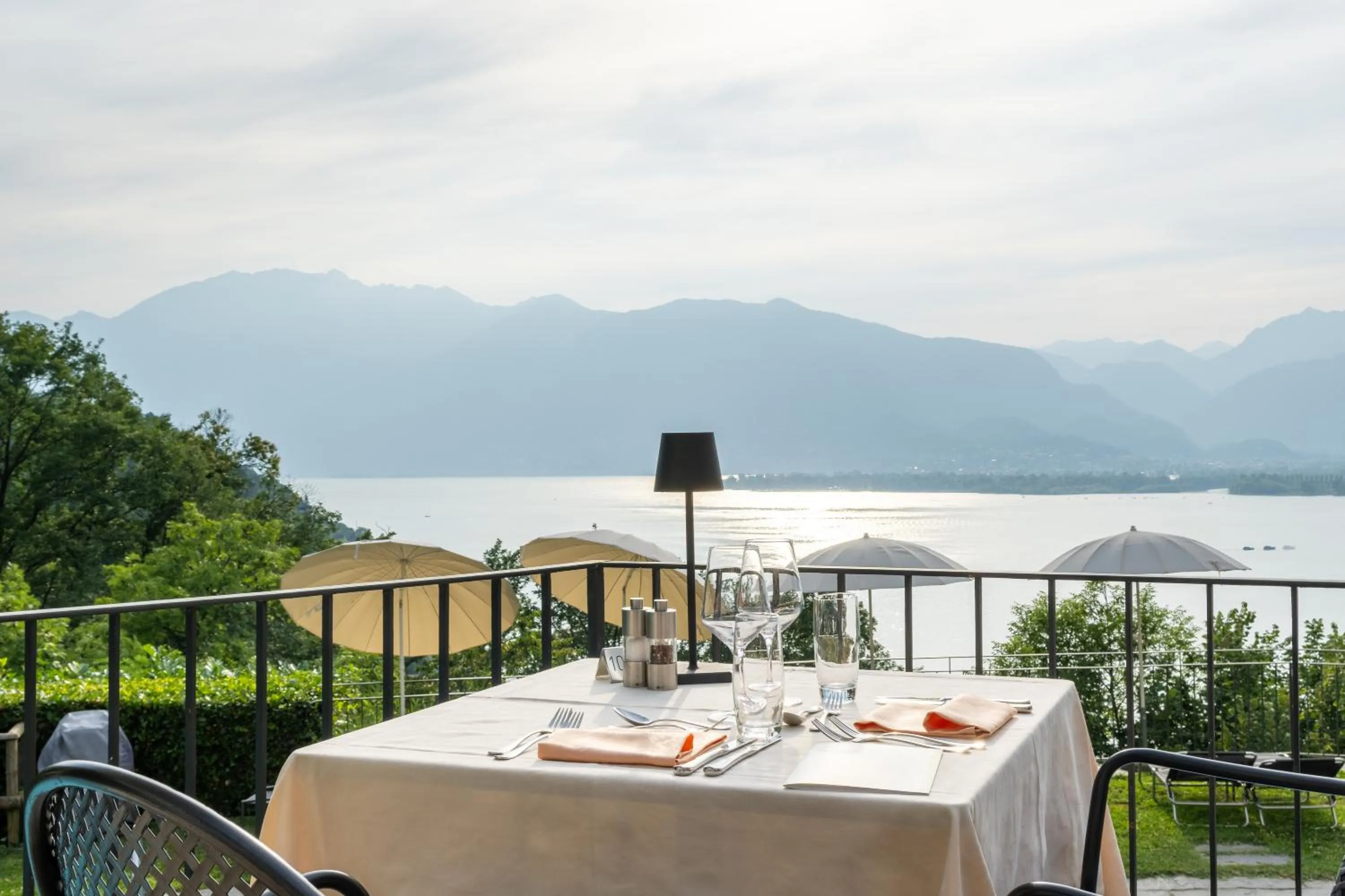 Restaurant/places to eat in Bellavista Swiss Quality Hotel