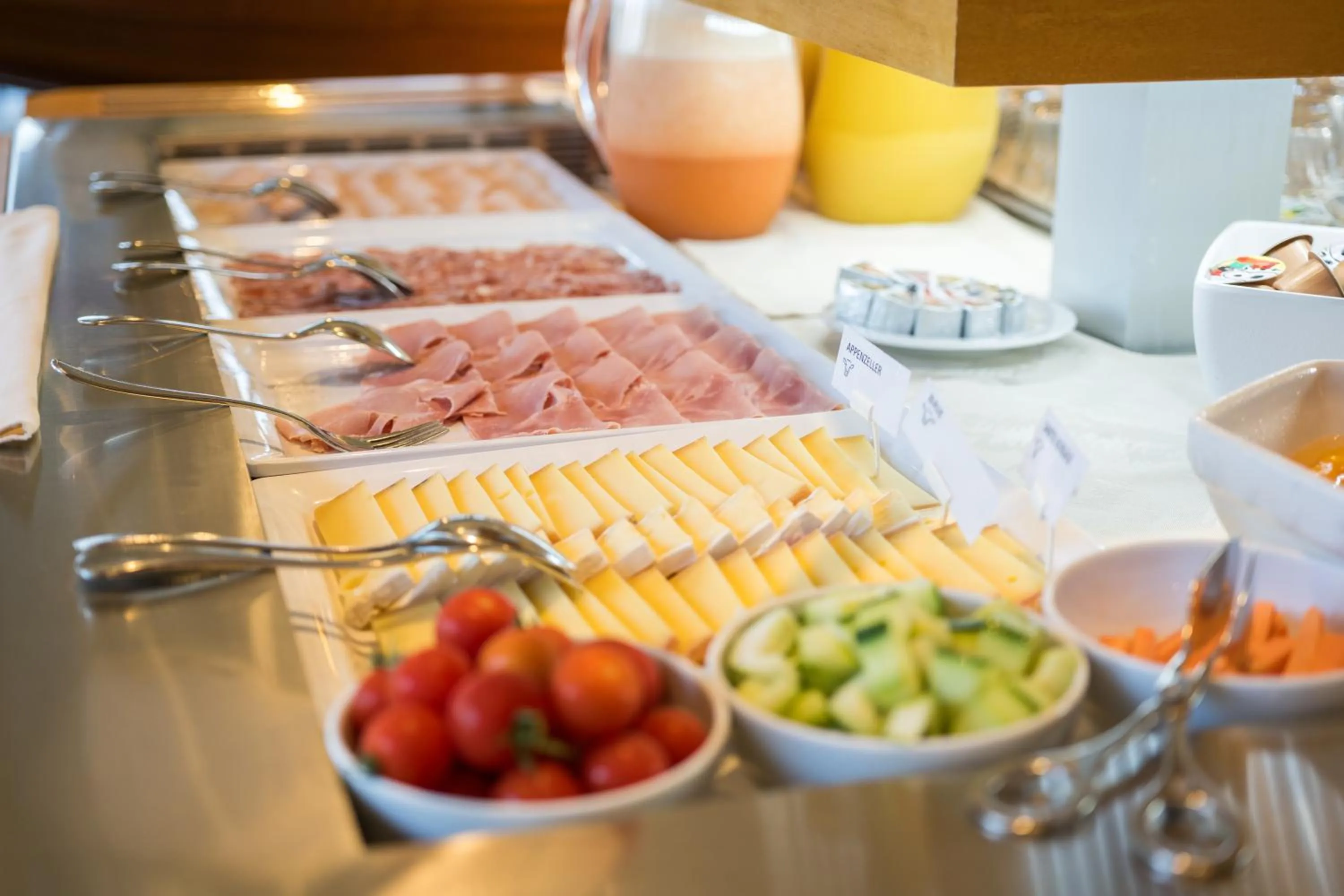 Restaurant/places to eat in Bellavista Swiss Quality Hotel