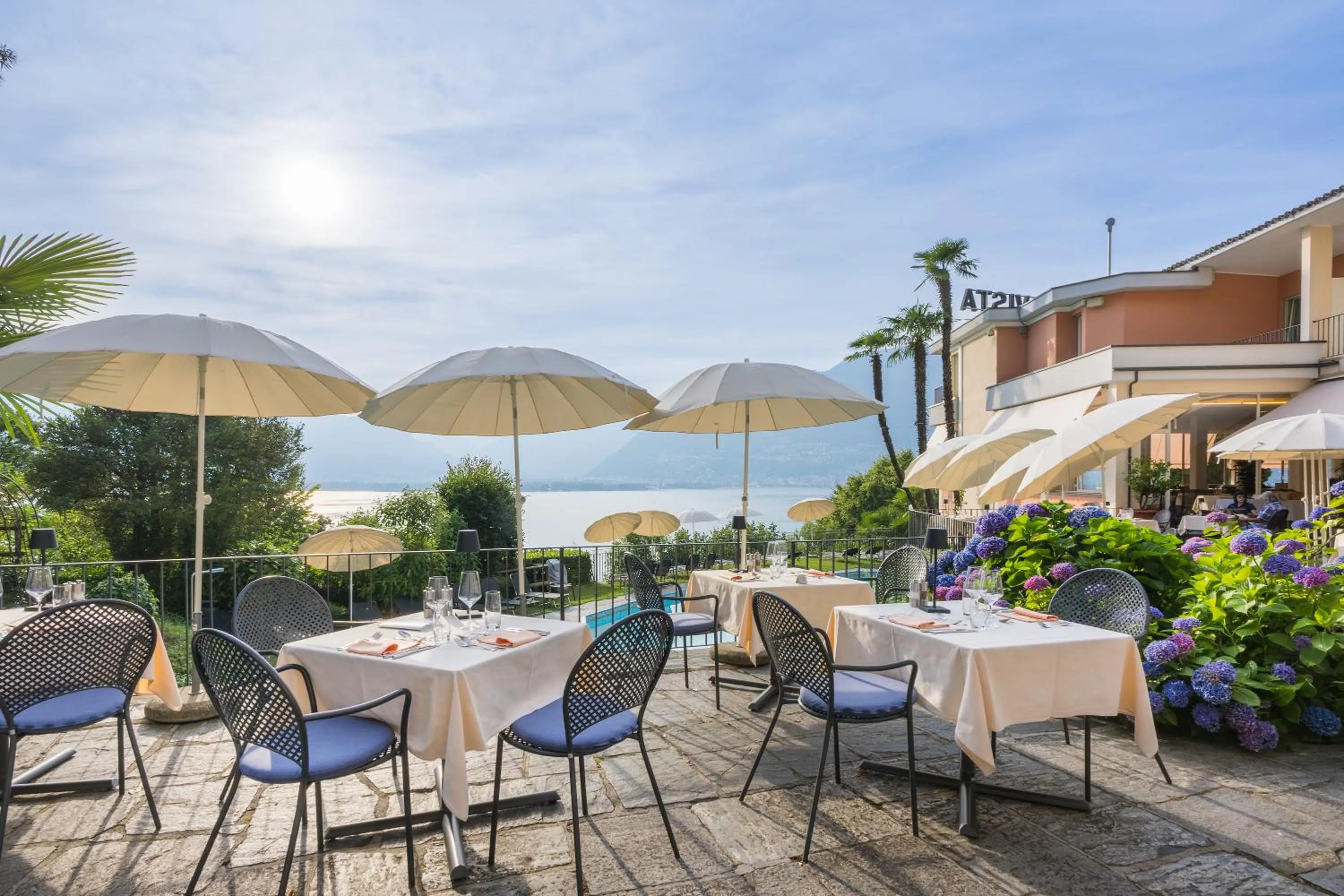 Restaurant/places to eat in Bellavista Swiss Quality Hotel