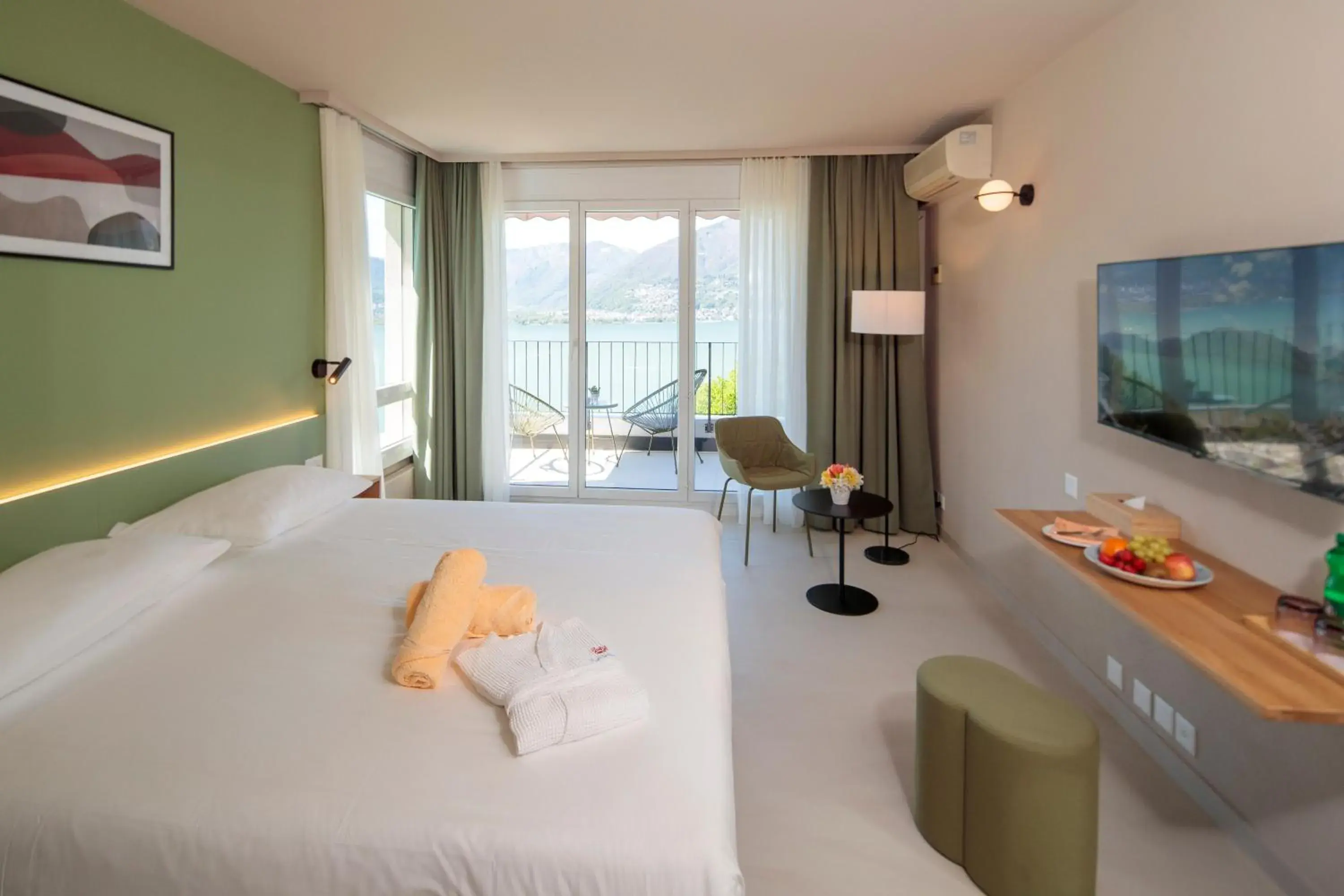 Bellavista Deluxe Double Room with Balcony in Bellavista Swiss Quality Hotel Bellavista Deluxe Double Room with Balcony in Bellavista Swiss Quality Hotel