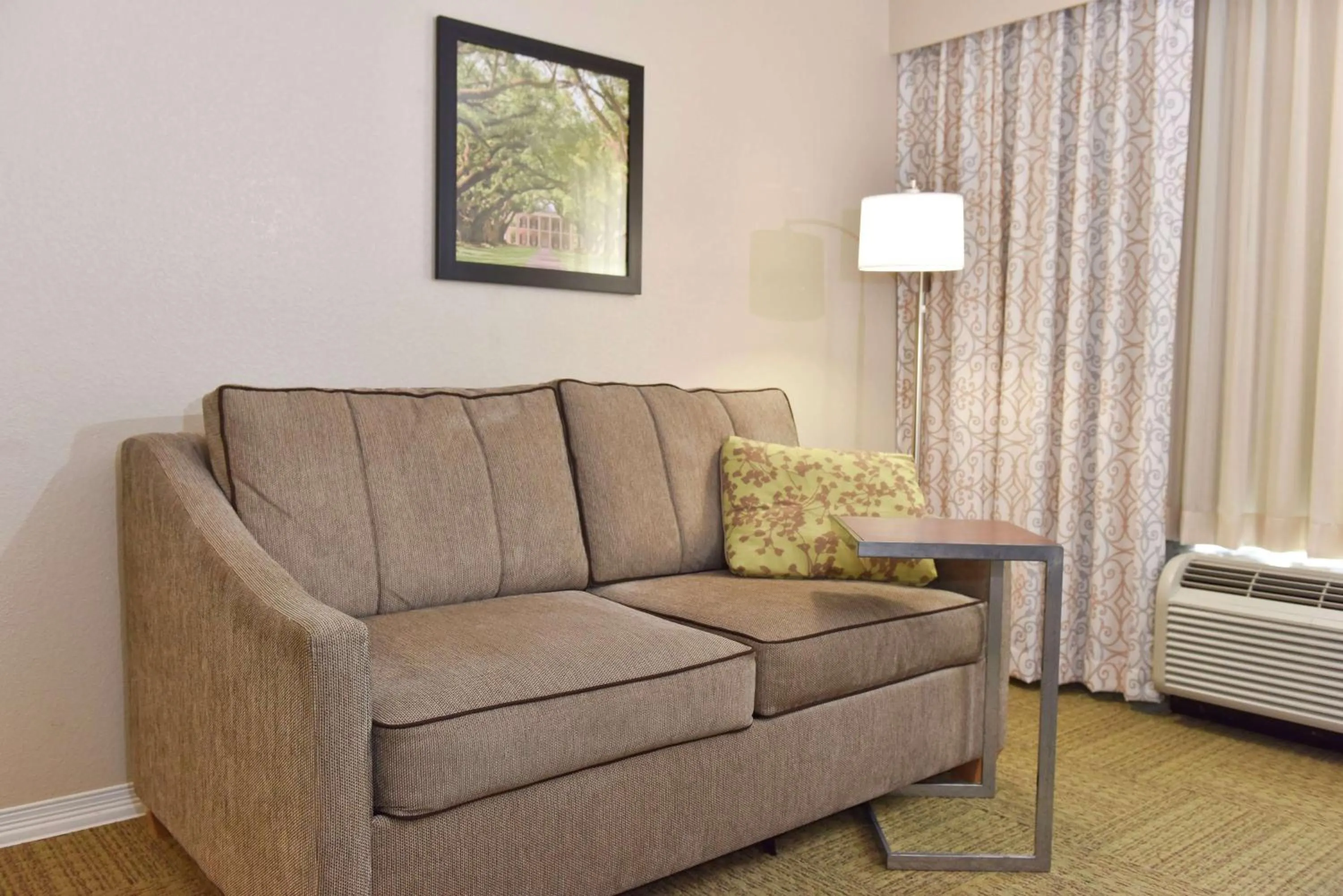 Living room in Hampton Inn & Suites Alexandria