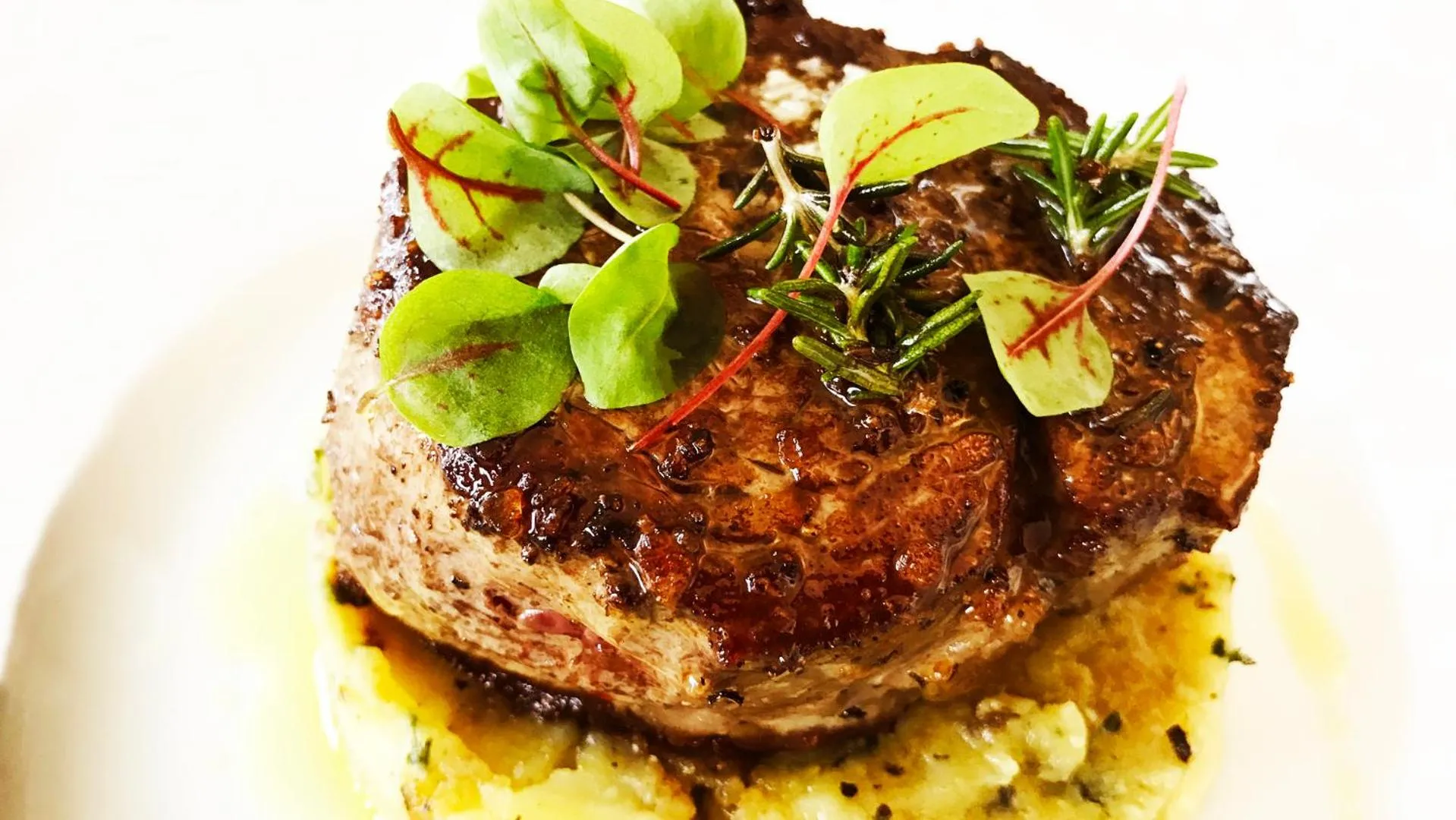 Food and drinks in Agrinho Suites & Spa Gerês