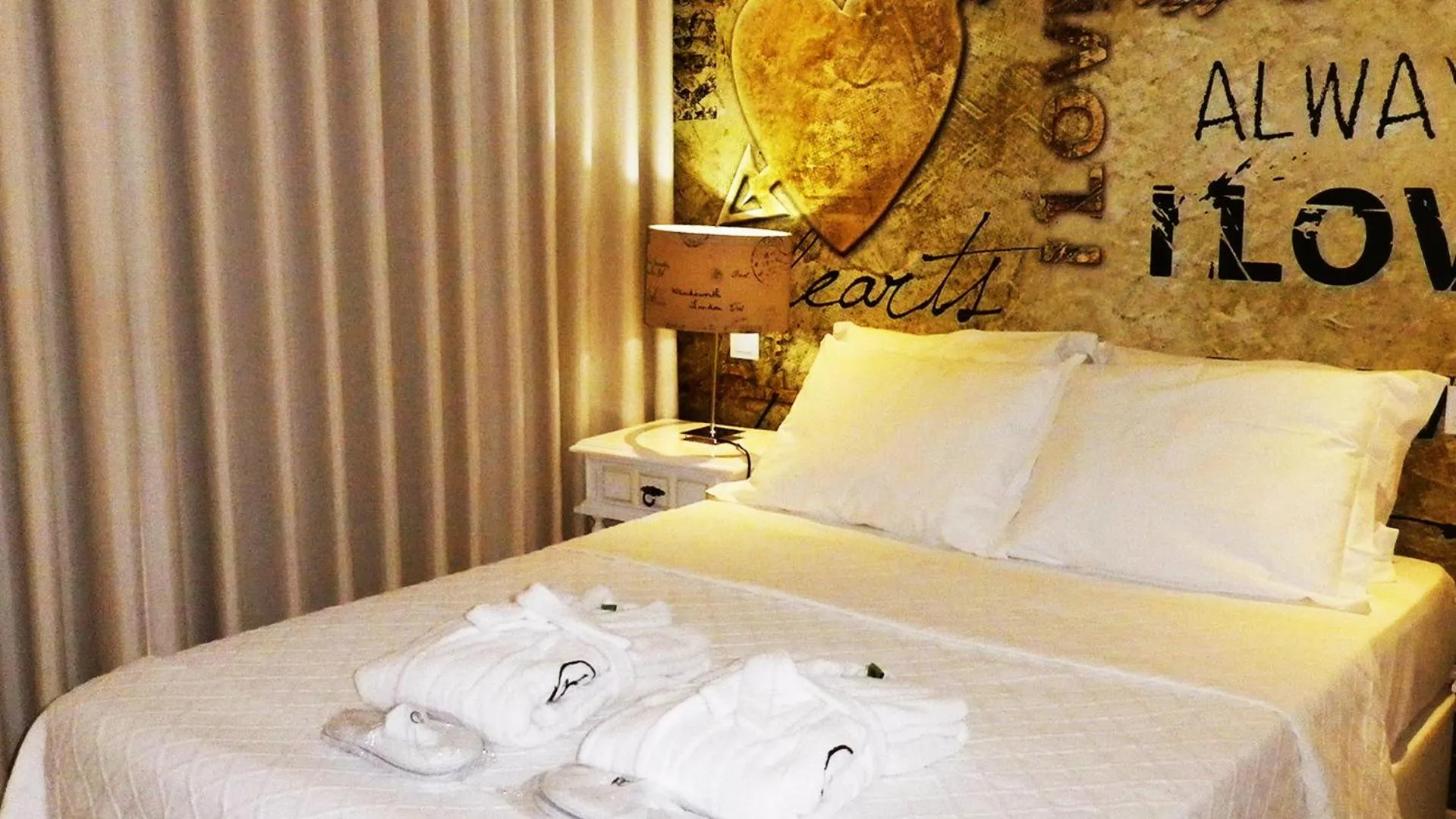 Bedroom, Bed in Agrinho Suites & Spa Gerês