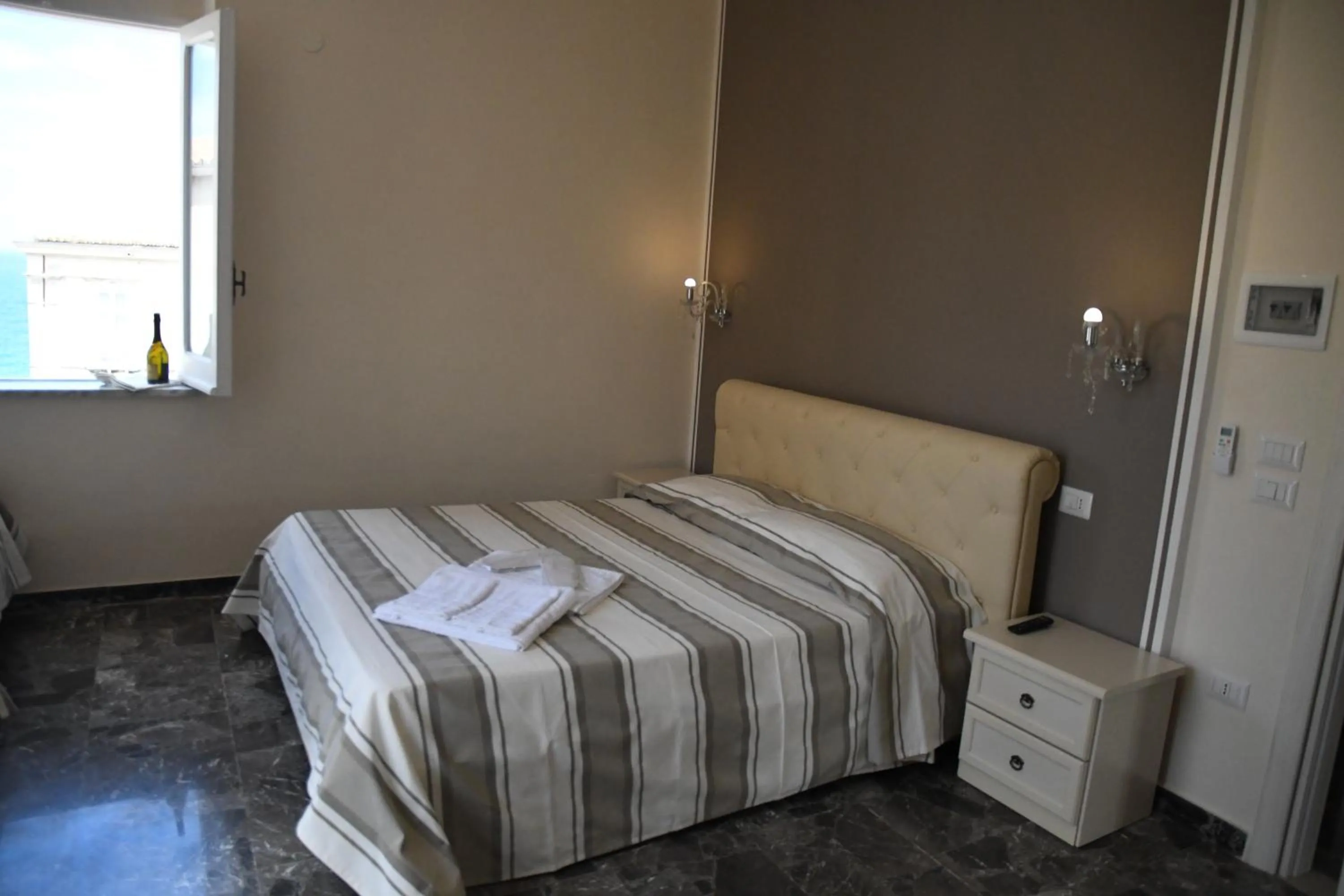 Photo of the whole room, Bed in B&B The Tower