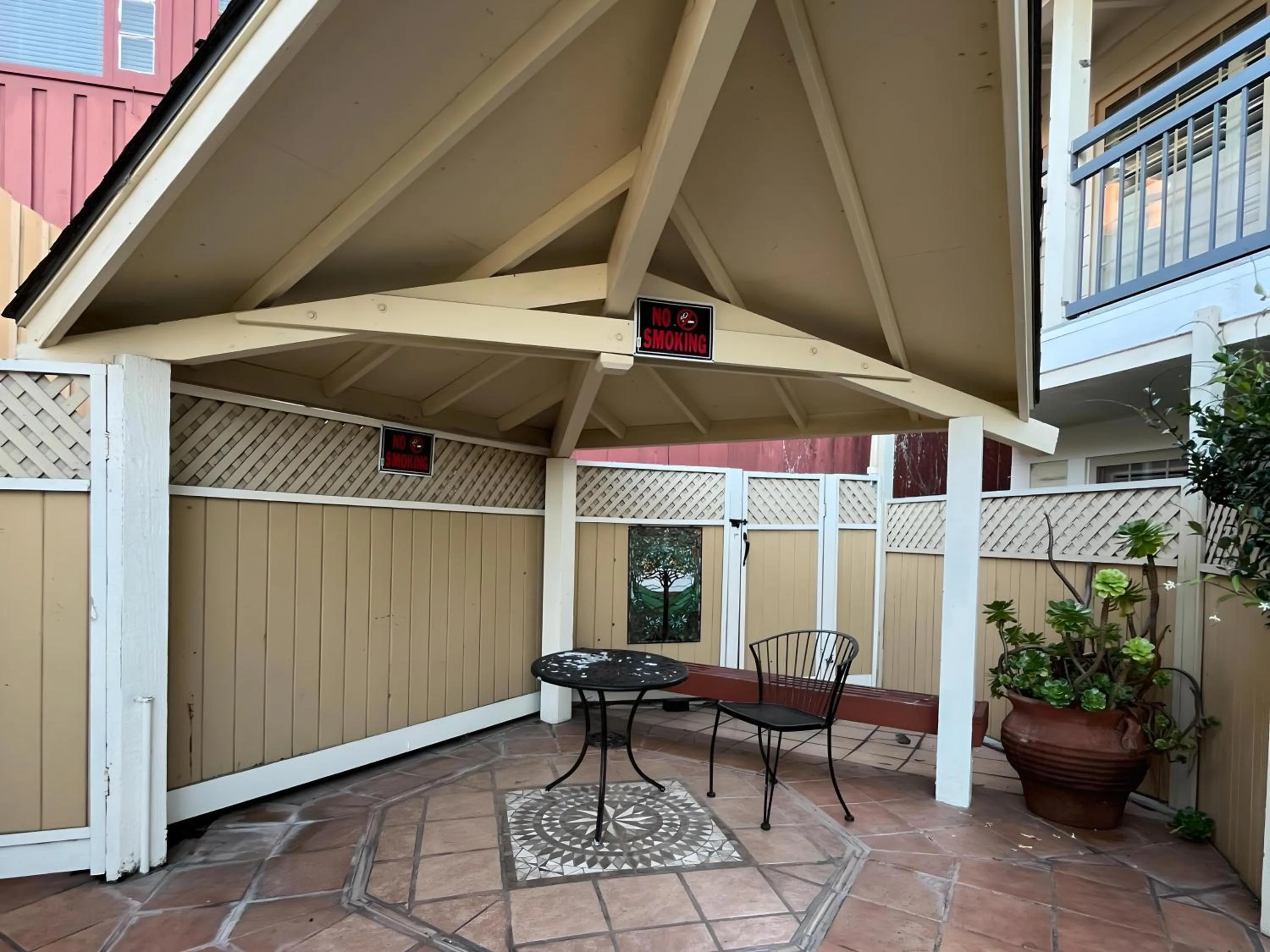 Patio in Inn By the Bay Monterey