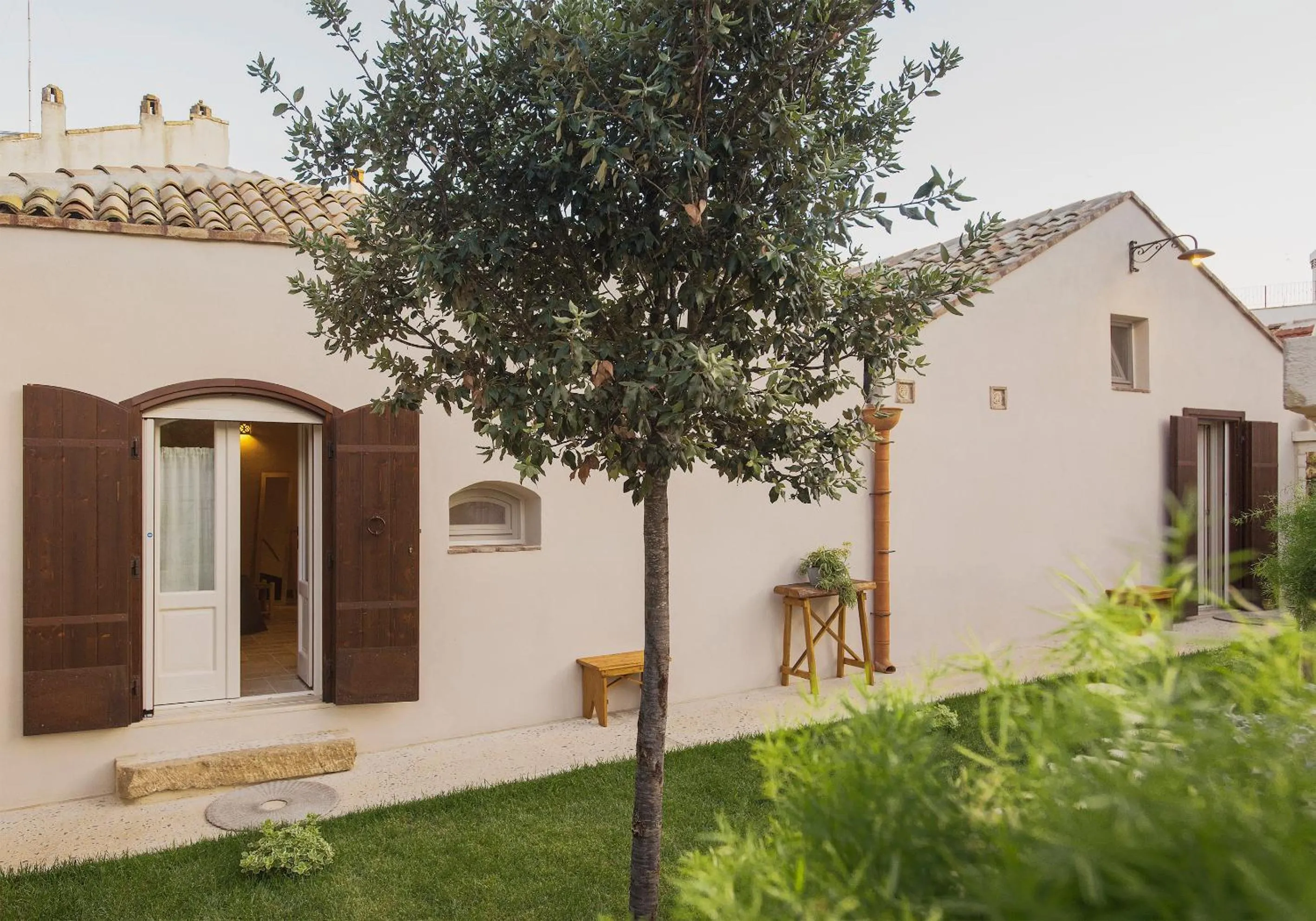 Facade/entrance in Borgo San Gaetano