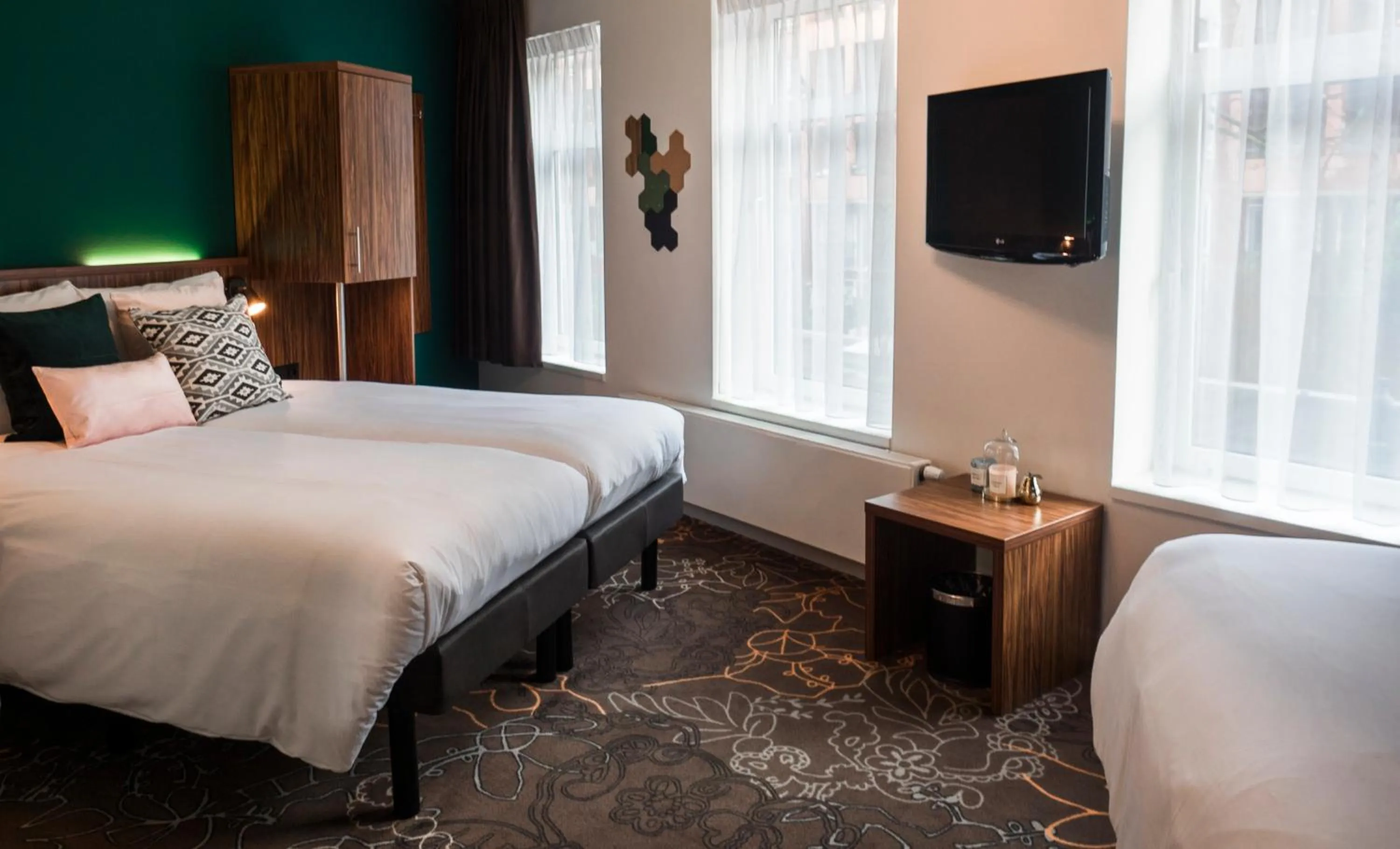 Bedroom, Bed in Linden Hotel