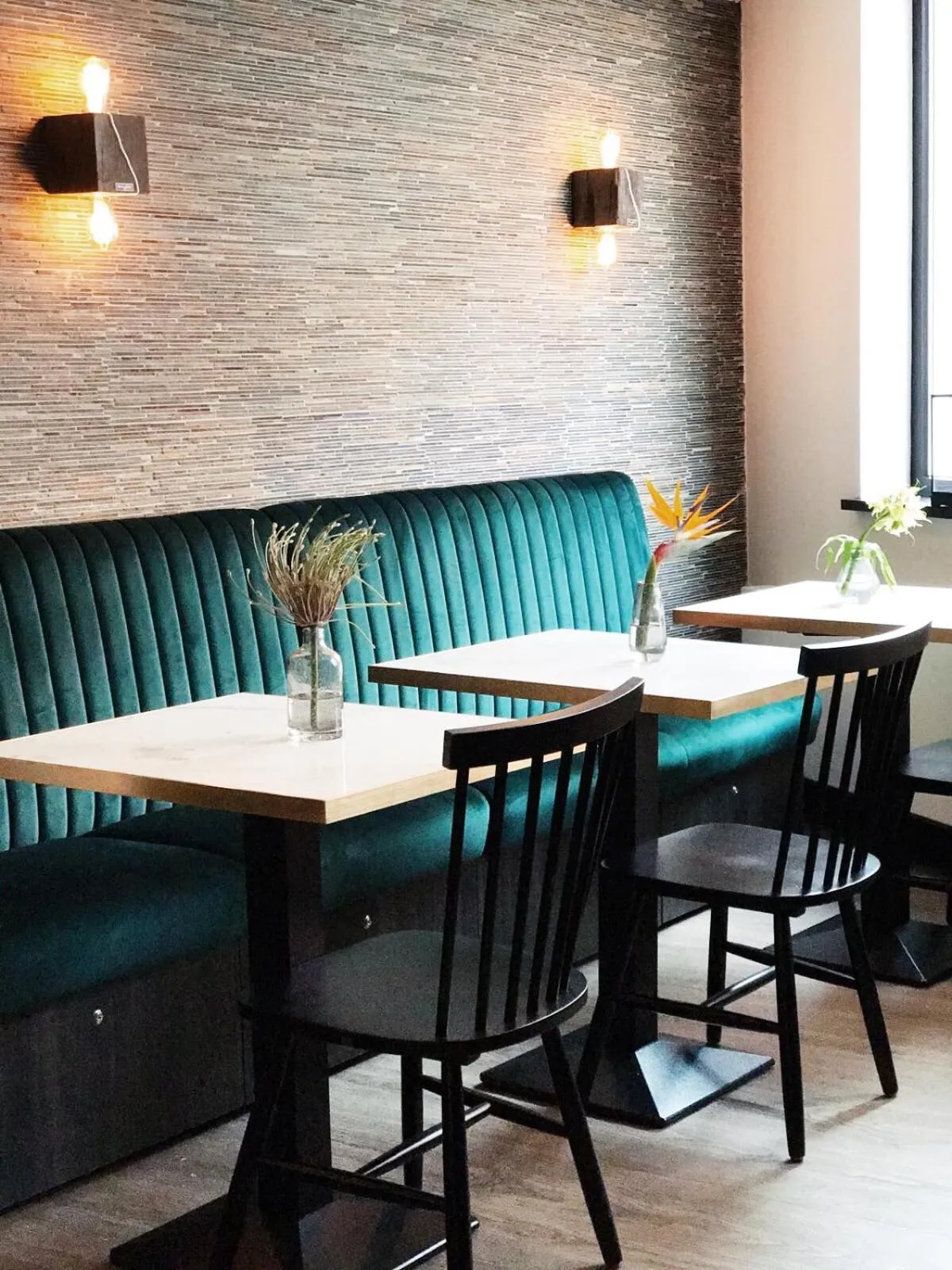 Seating area in Linden Hotel