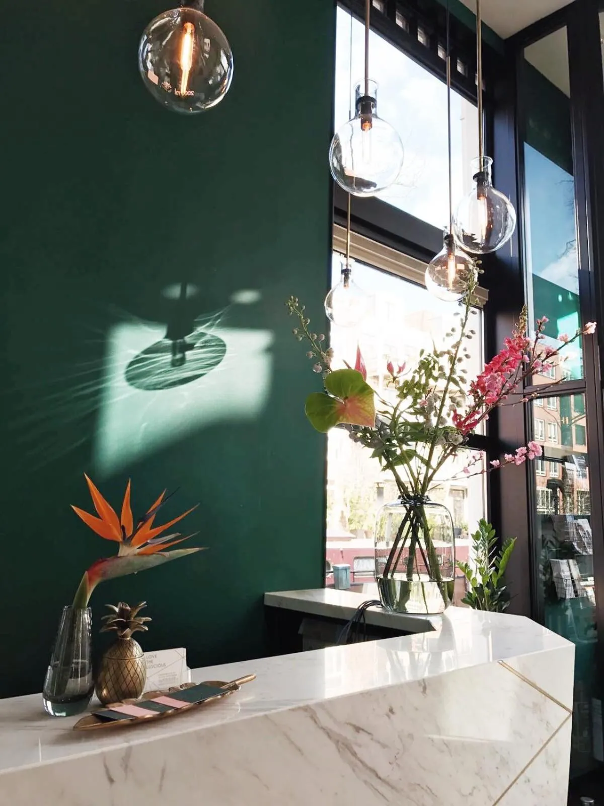 Area and facilities in Linden Hotel