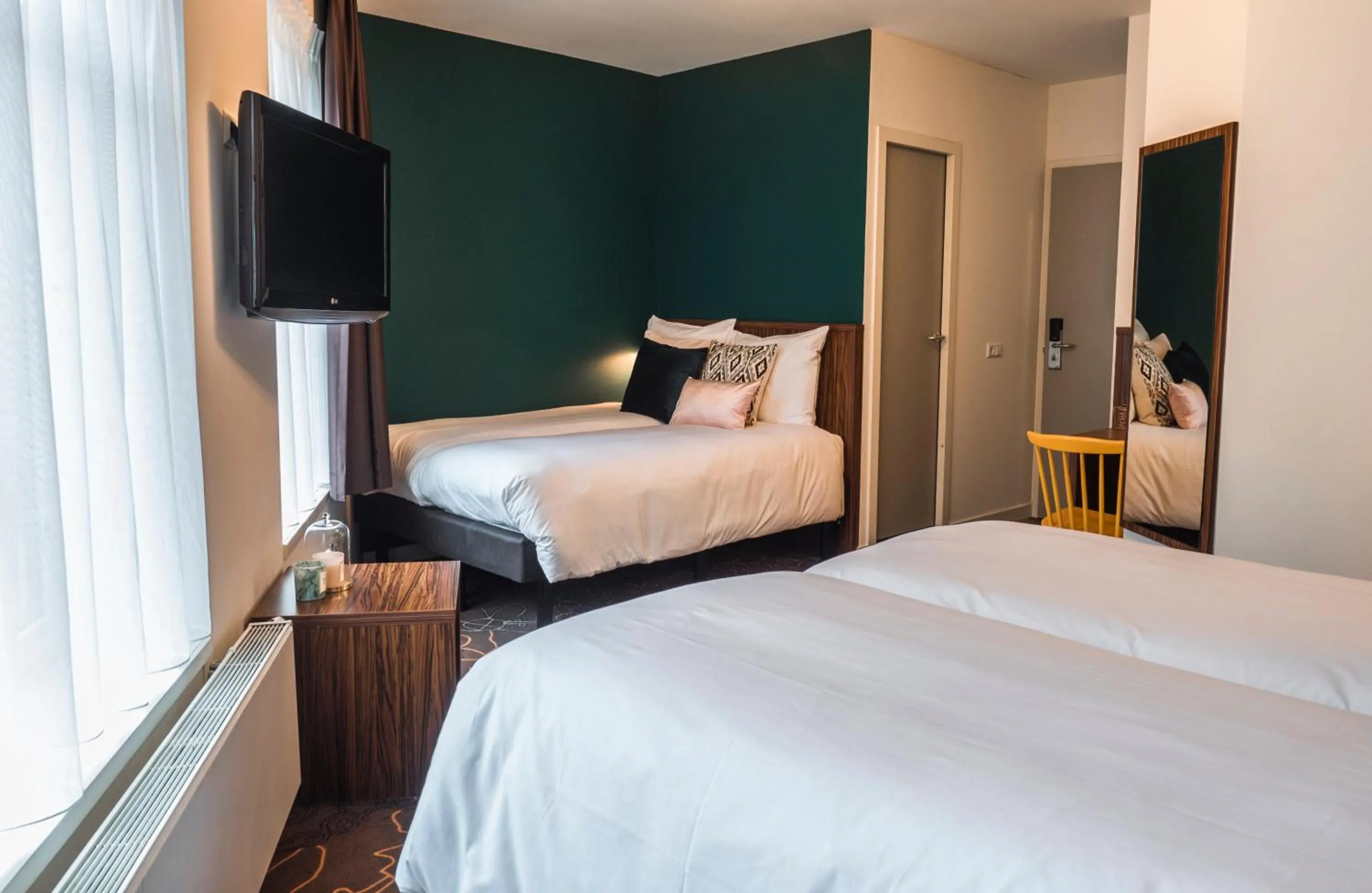 Bedroom, Bed in Linden Hotel