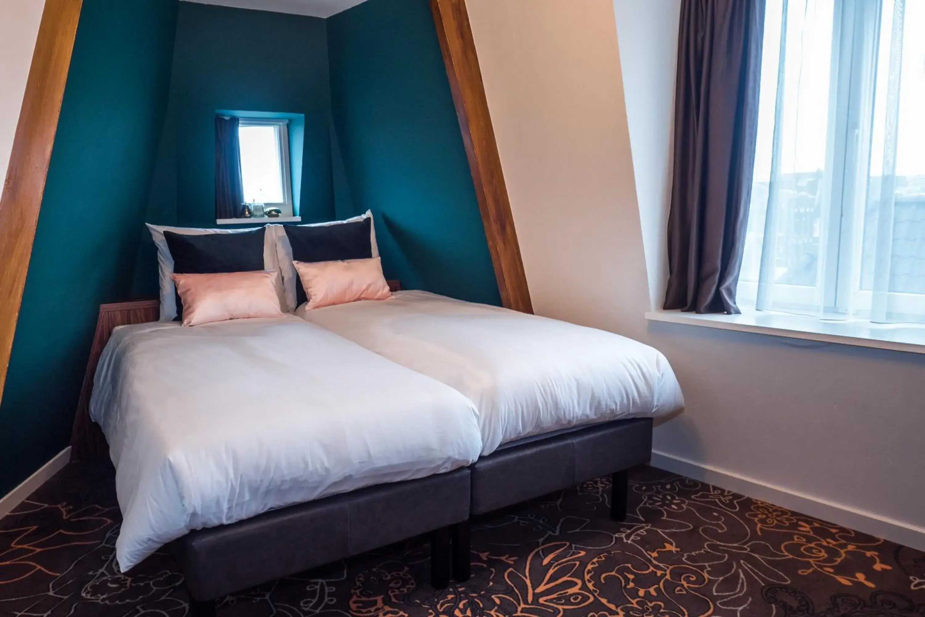 Standard Triple Room in Linden Hotel Standard Triple Room in Linden Hotel