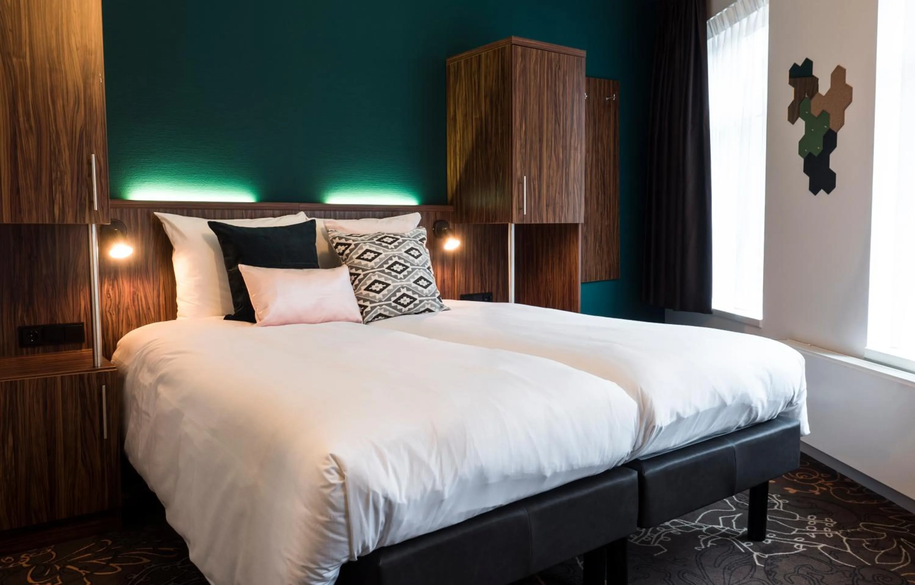 Bedroom, Bed in Linden Hotel