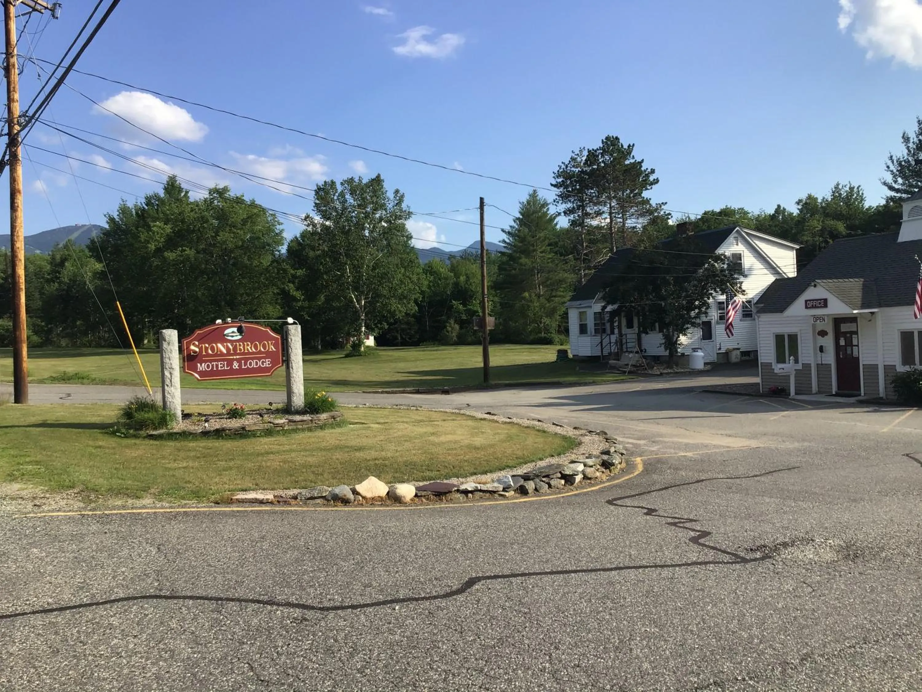 Property building in Stonybrook Motel & Lodge